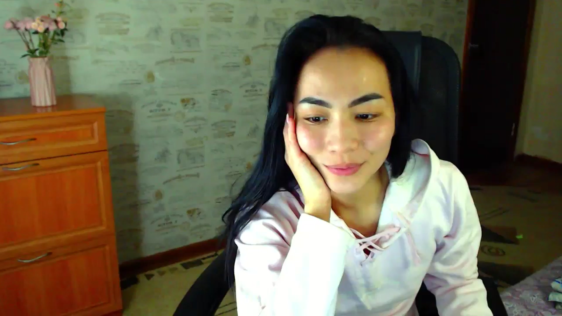 Gallery image thumbnail from TenderOrchid's myfreecams stream on, 01/15/2024, 21:11 image 17 of 20