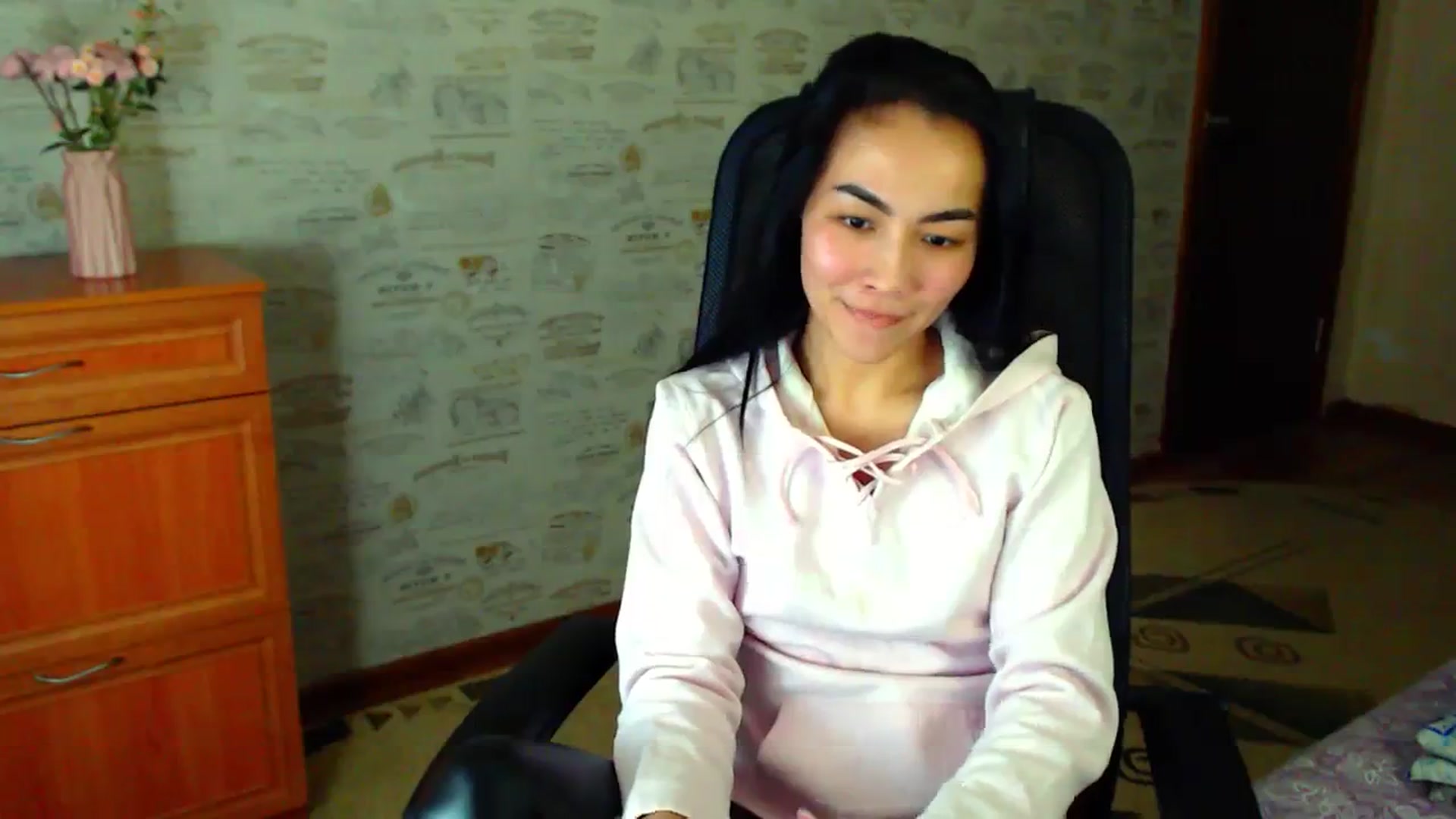 Gallery image thumbnail from TenderOrchid's myfreecams stream on, 01/15/2024, 21:11 image 12 of 20