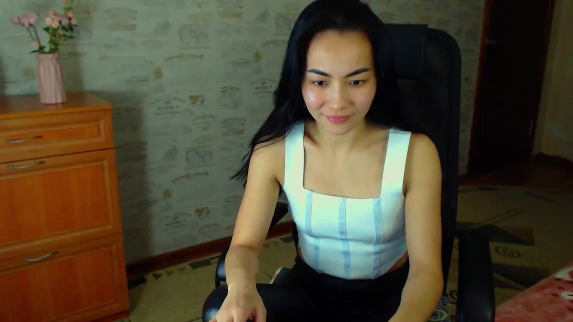 Gallery image thumbnail from TenderOrchid's myfreecams stream on, 01/20/2024, 23:02 image 6 of 20