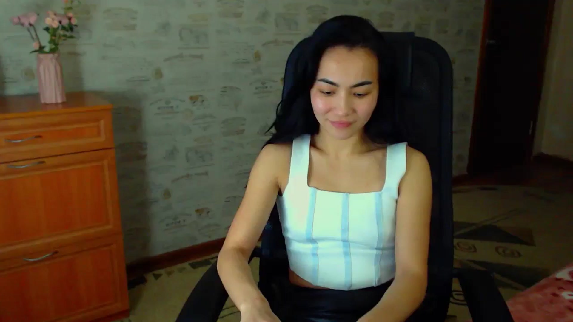 Gallery image thumbnail from TenderOrchid's myfreecams stream on, 01/20/2024, 23:02 image 12 of 20