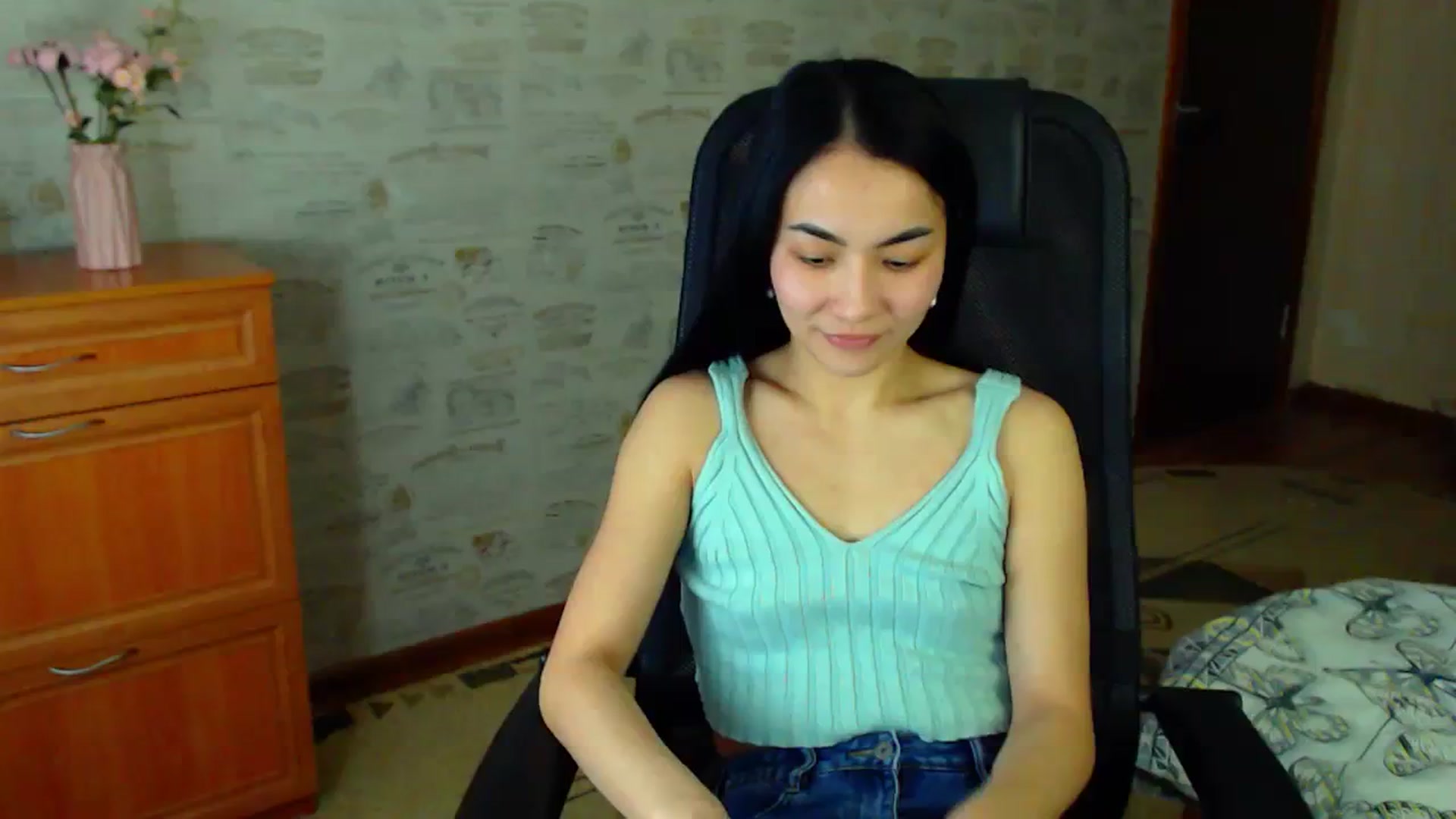 Gallery image thumbnail from TenderOrchid's myfreecams stream on, 02/17/2024, 14:25 image 1 of 20