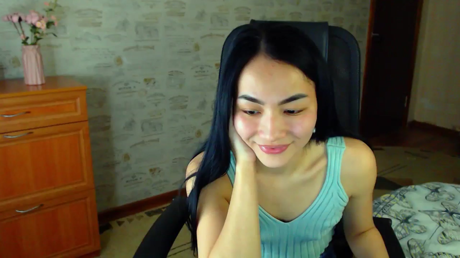 Gallery image thumbnail from TenderOrchid's myfreecams stream on, 02/17/2024, 14:25 image 13 of 20