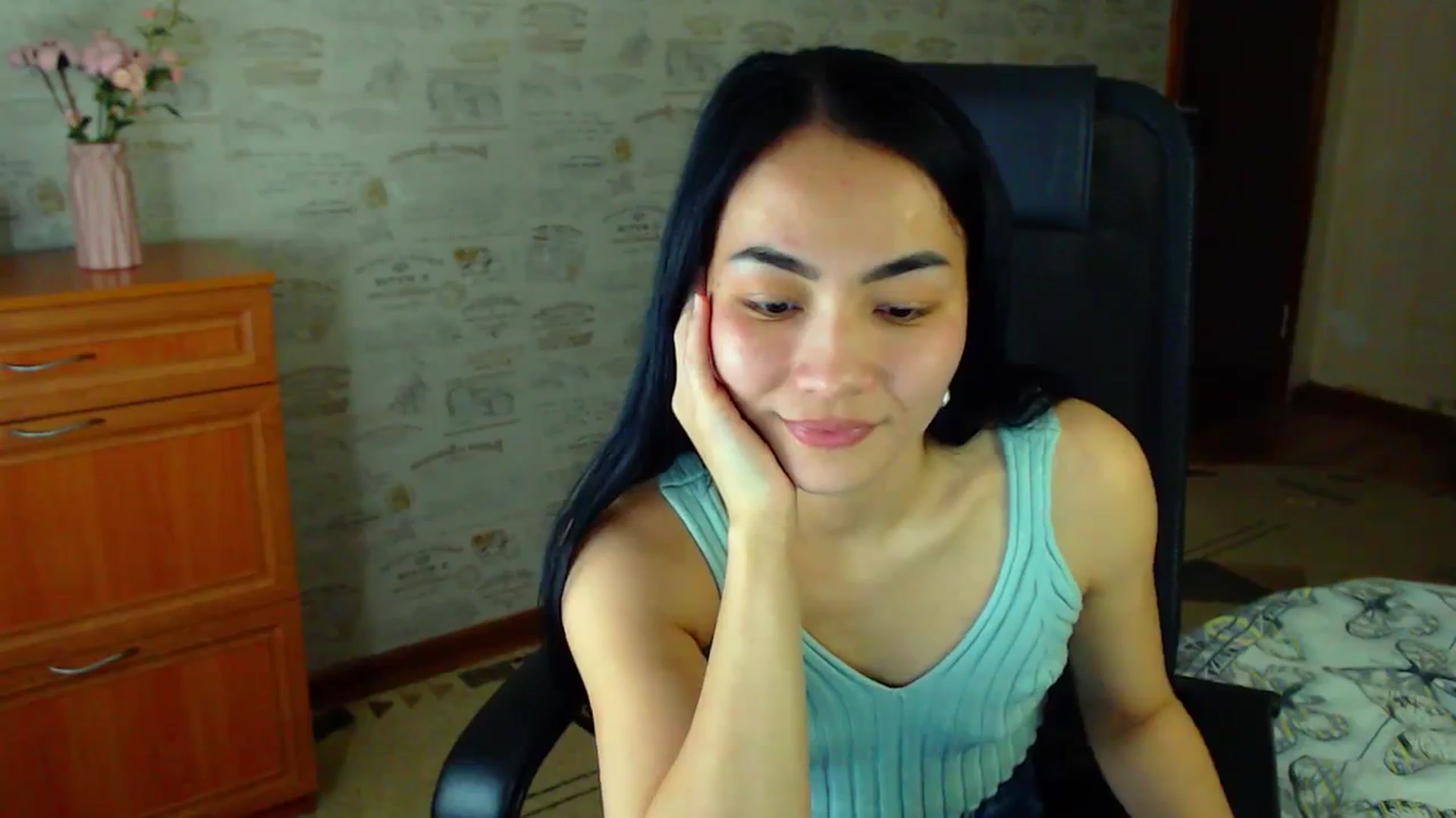 Gallery image thumbnail from TenderOrchid's myfreecams stream on, 02/17/2024, 14:25 image 16 of 20