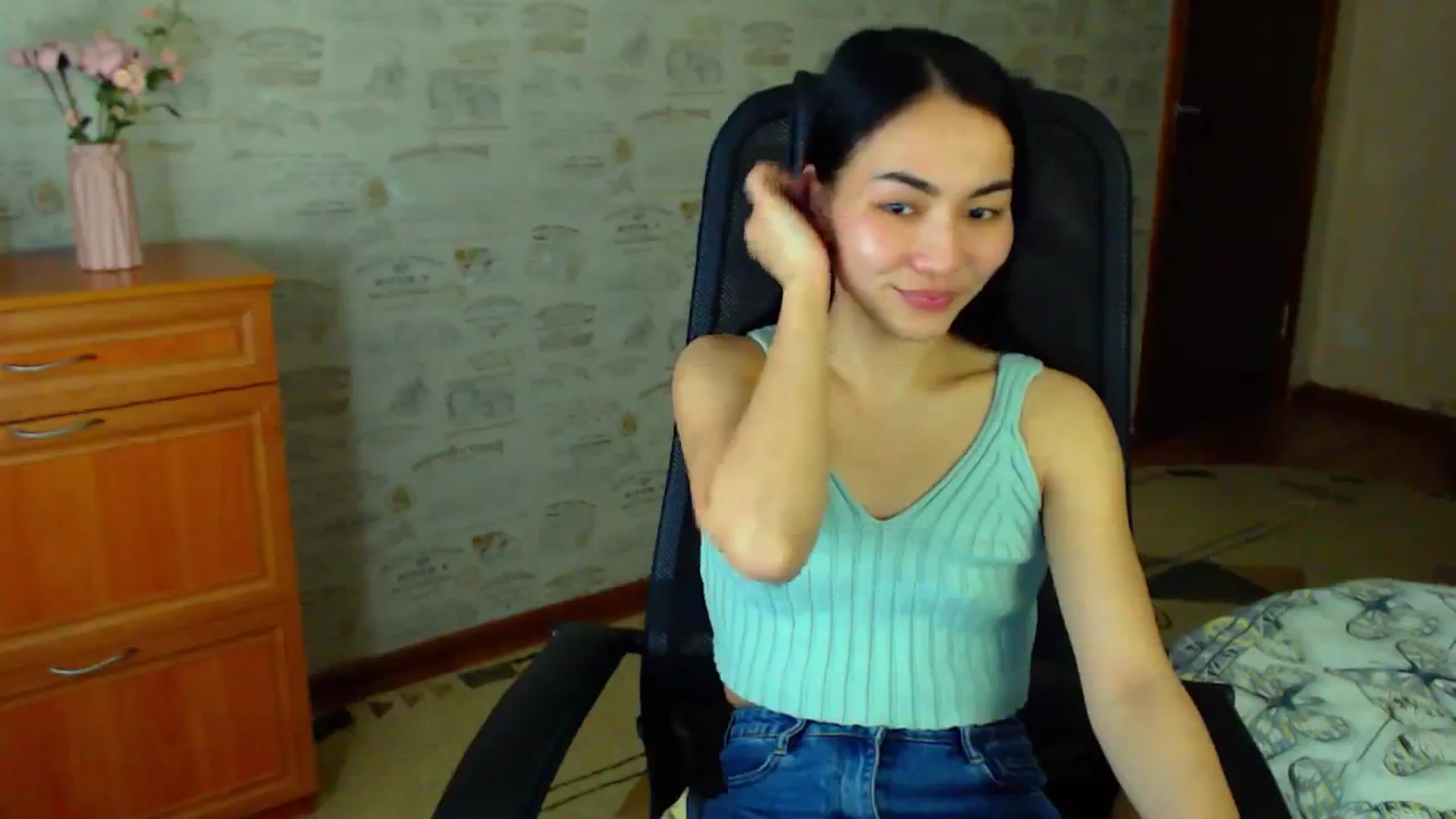 Gallery image thumbnail from TenderOrchid's myfreecams stream on, 02/17/2024, 14:25 image 14 of 20