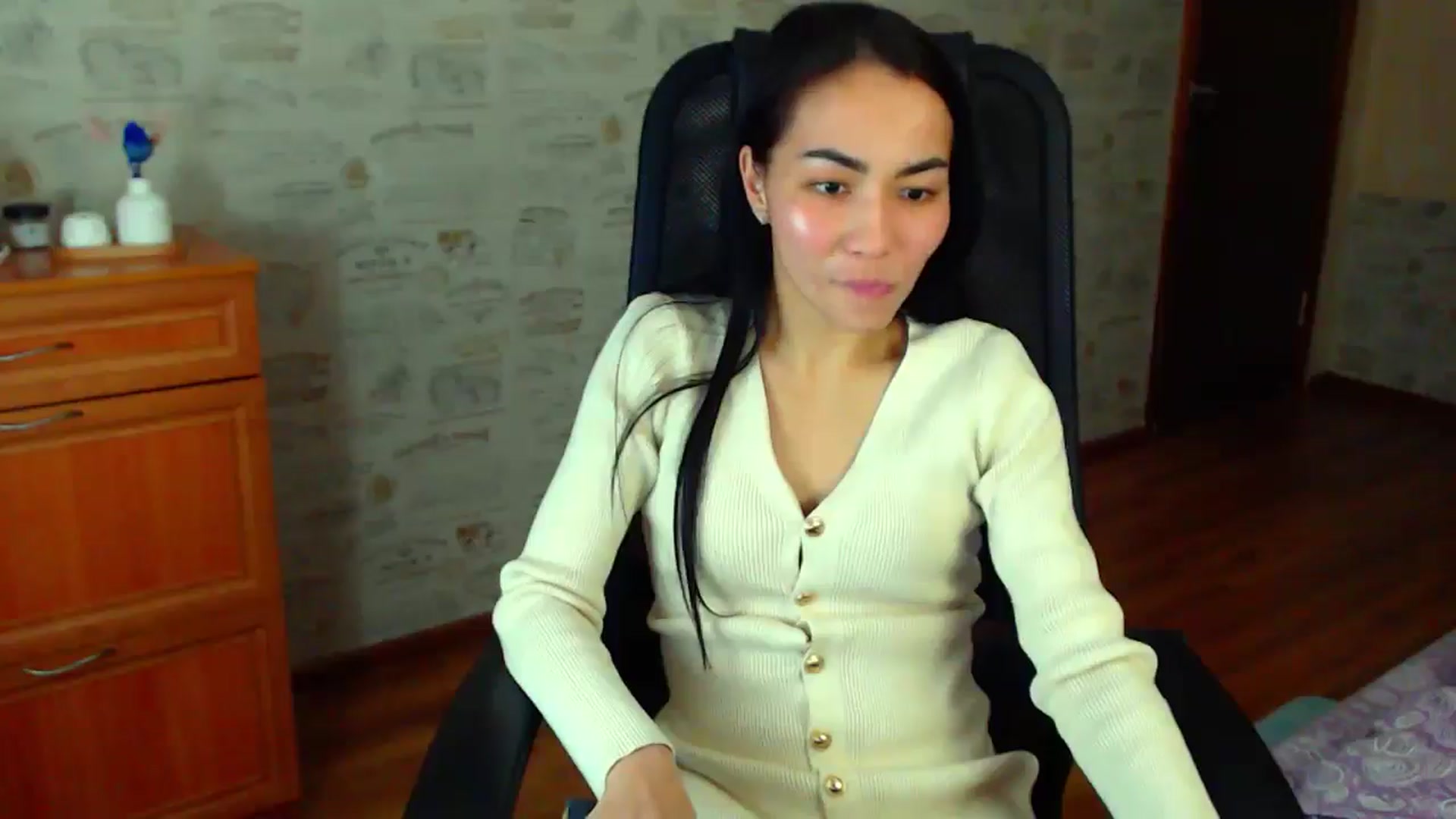 Gallery image thumbnail from TenderOrchid's myfreecams stream on, 12/07/2024, 17:50 image 17 of 20