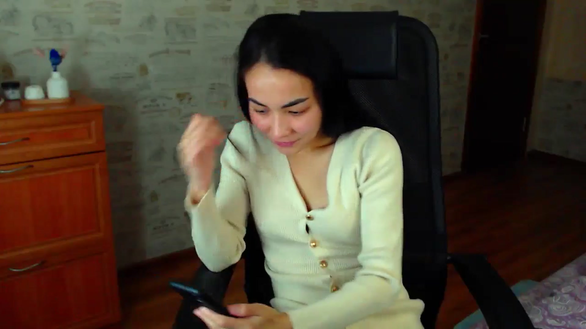 Gallery image thumbnail from TenderOrchid's myfreecams stream on, 12/07/2024, 17:50 image 3 of 20