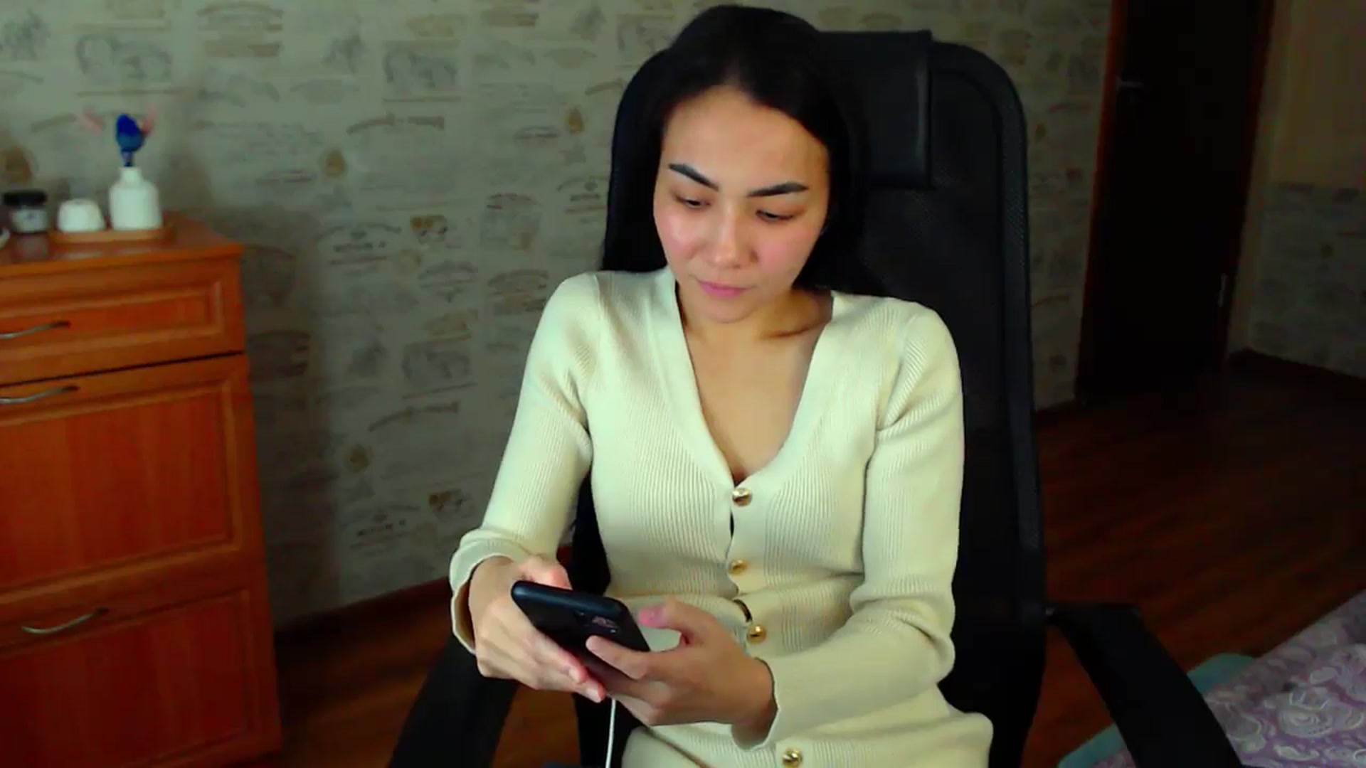 Gallery image thumbnail from TenderOrchid's myfreecams stream on, 12/07/2024, 17:50 image 12 of 20