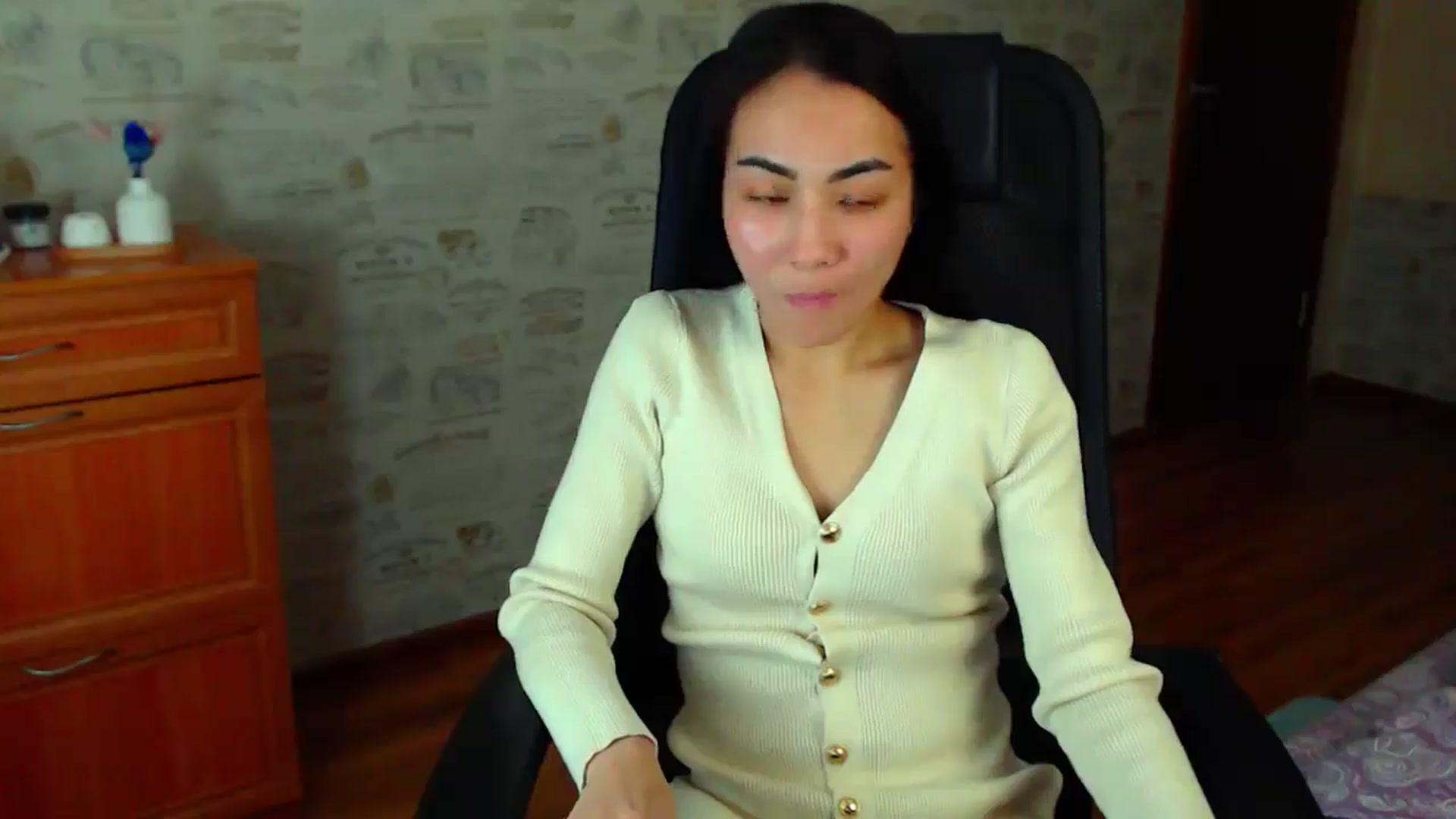 Gallery image thumbnail from TenderOrchid's myfreecams stream on, 12/07/2024, 17:50 image 11 of 20