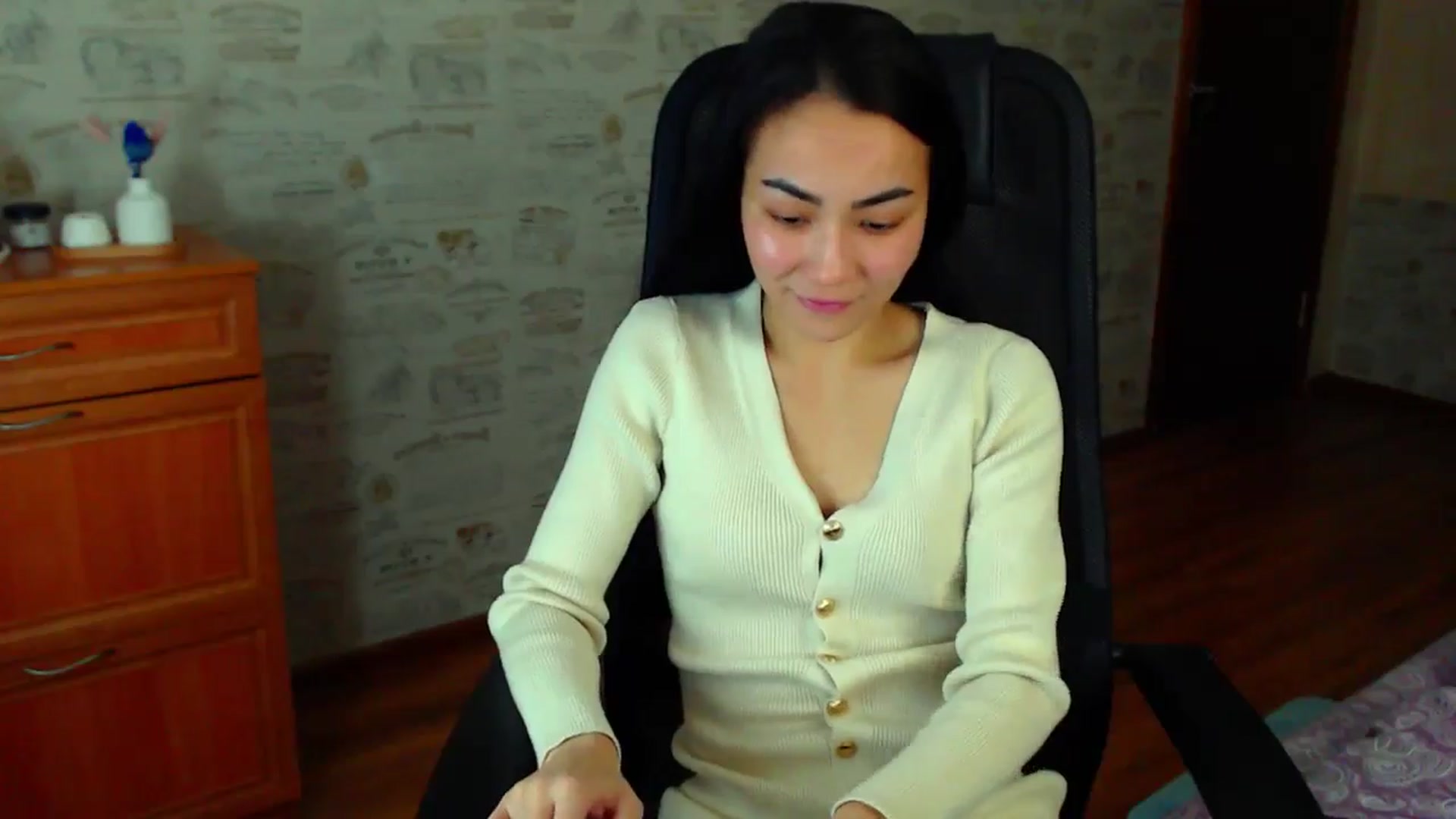 Gallery image thumbnail from TenderOrchid's myfreecams stream on, 12/07/2024, 17:50 image 5 of 20