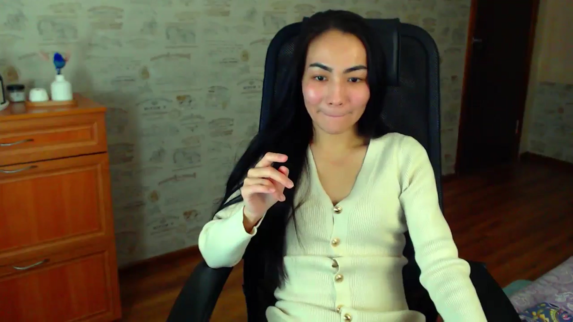 Gallery image thumbnail from TenderOrchid's myfreecams stream on, 12/07/2024, 18:41 image 6 of 20