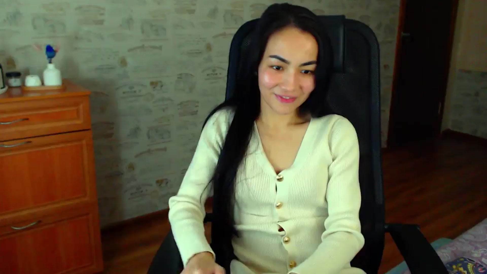 Gallery image thumbnail from TenderOrchid's myfreecams stream on, 12/07/2024, 18:41 image 12 of 20