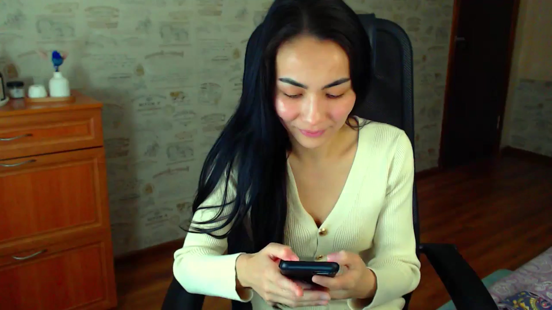 Gallery image thumbnail from TenderOrchid's myfreecams stream on, 12/07/2024, 18:41 image 19 of 20