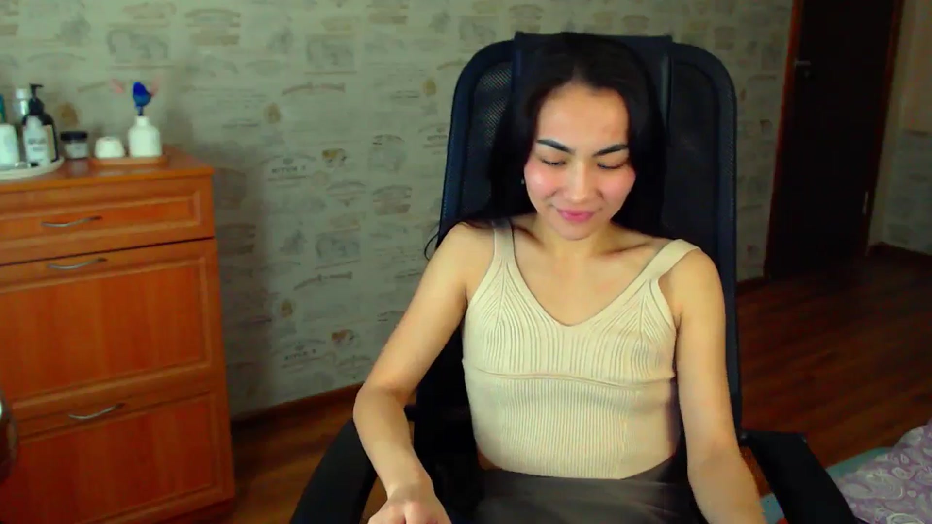 Gallery image thumbnail from TenderOrchid's myfreecams stream on, 12/08/2024, 20:46 image 10 of 20
