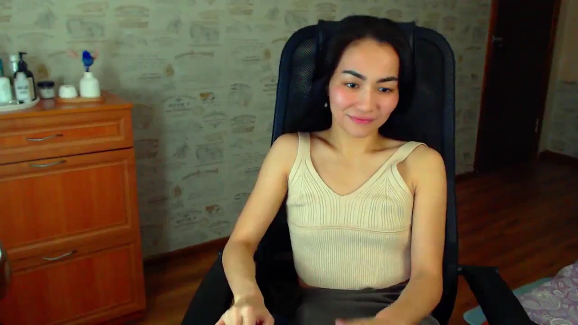 Gallery image thumbnail from TenderOrchid's myfreecams stream on, 12/08/2024, 20:46 image 13 of 20