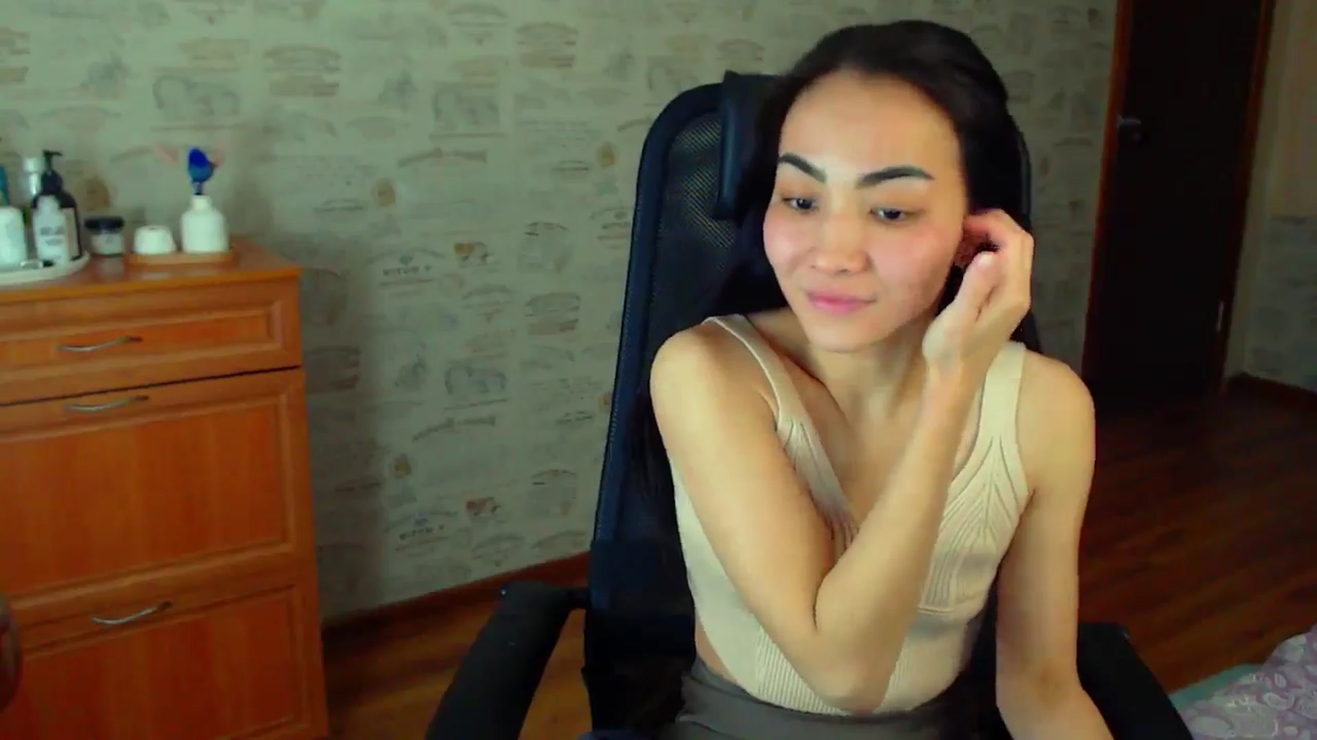 Gallery image thumbnail from TenderOrchid's myfreecams stream on, 12/08/2024, 20:46 image 2 of 20