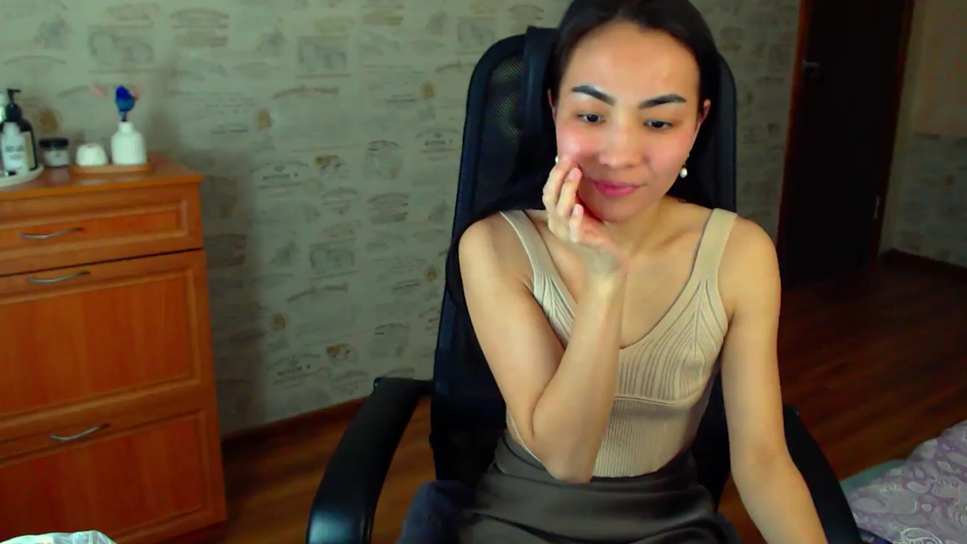 Gallery image thumbnail from TenderOrchid's myfreecams stream on, 12/08/2024, 22:30 image 6 of 20