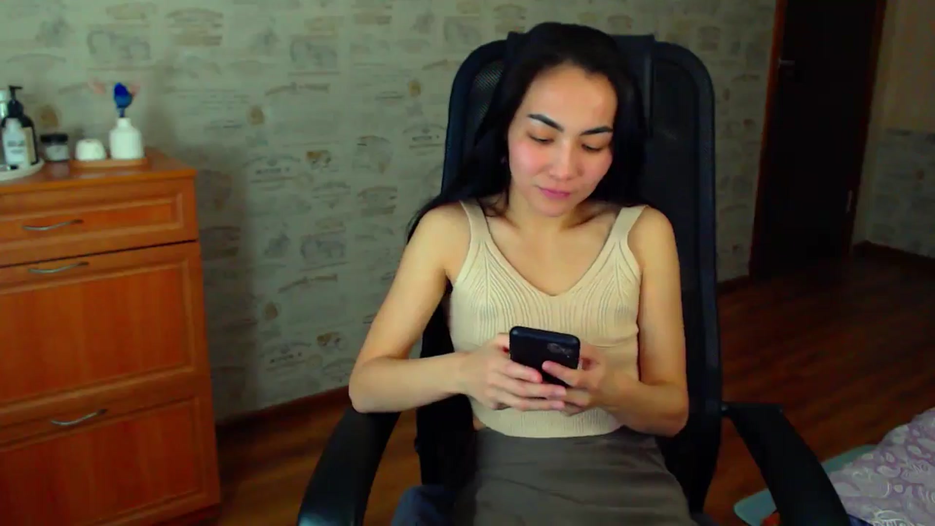 Gallery image thumbnail from TenderOrchid's myfreecams stream on, 12/08/2024, 22:30 image 8 of 20