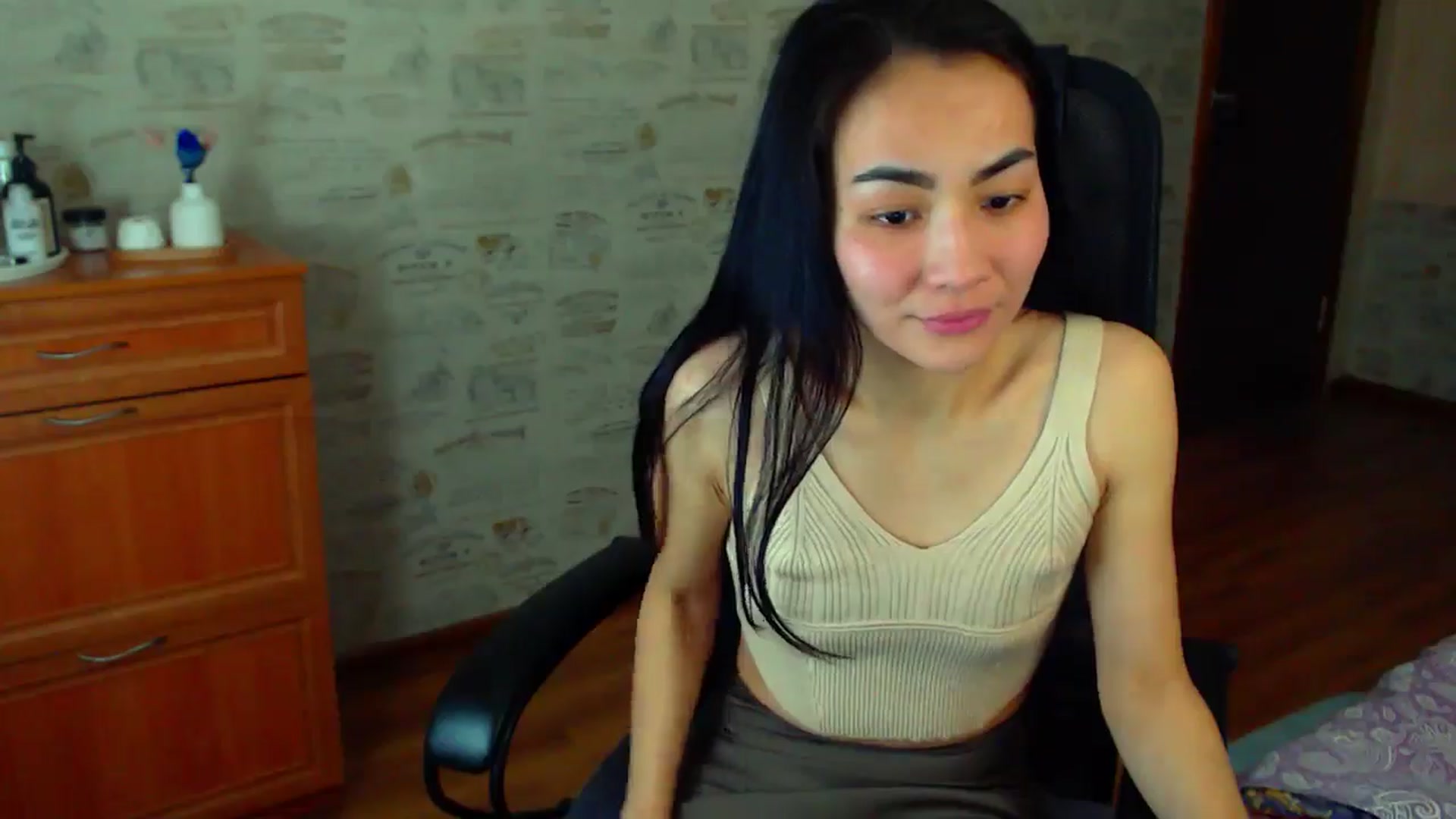 Gallery image thumbnail from TenderOrchid's myfreecams stream on, 12/08/2024, 22:30 image 11 of 20