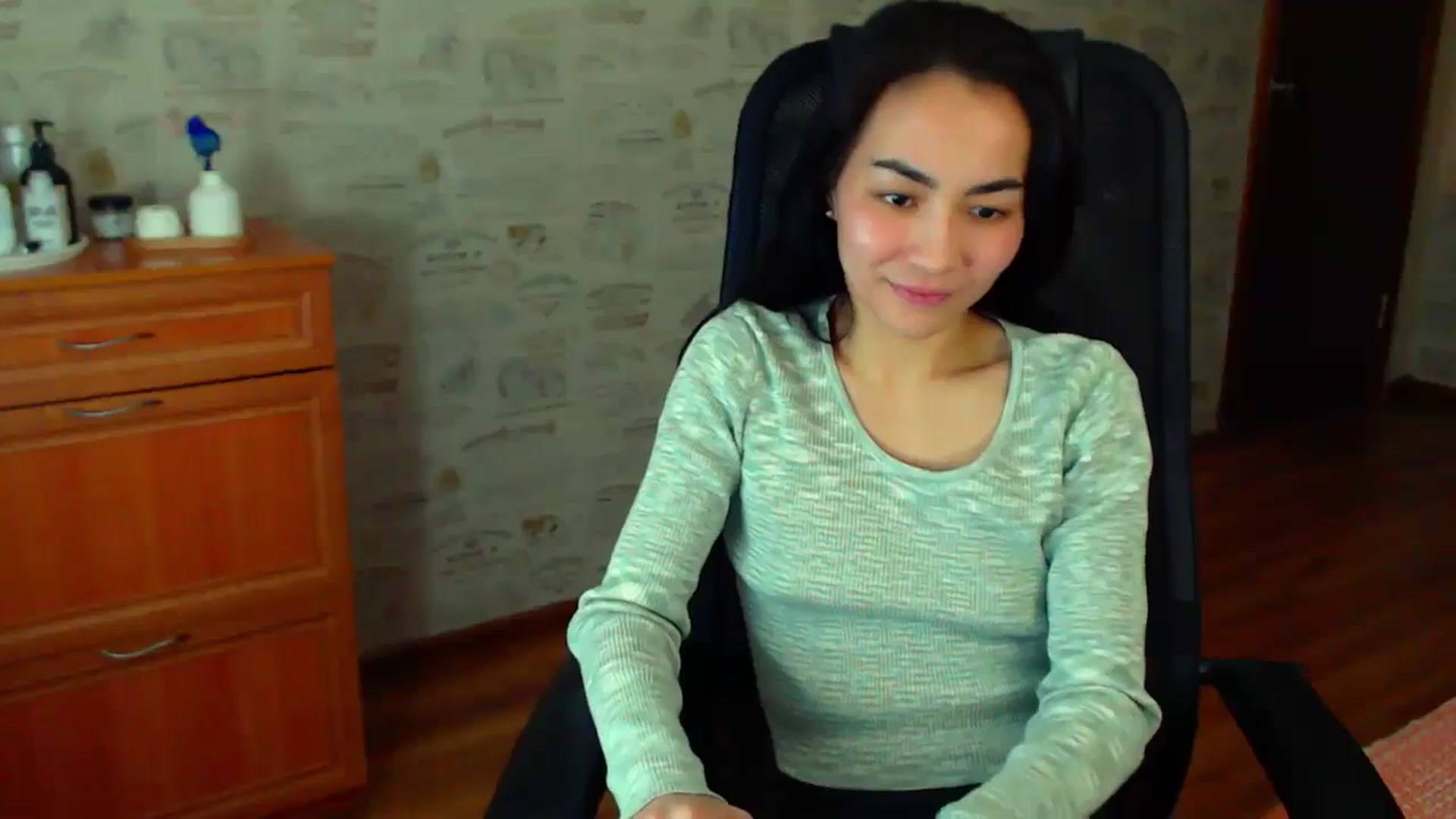 Gallery image thumbnail from TenderOrchid's myfreecams stream on, 12/18/2024, 22:21 image 6 of 20