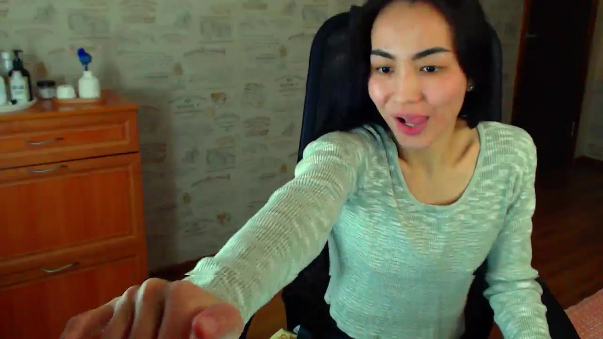 Gallery image thumbnail from TenderOrchid's myfreecams stream on, 12/18/2024, 22:21 image 8 of 20