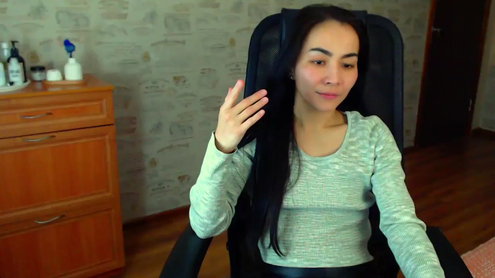 Gallery image thumbnail from TenderOrchid's myfreecams stream on, 12/18/2024, 22:21 image 1 of 20