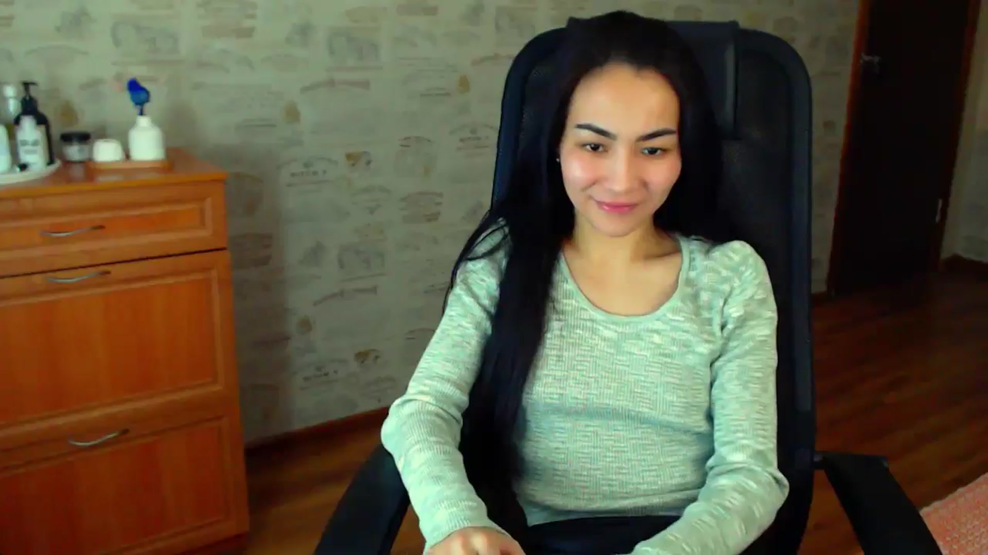 Gallery image thumbnail from TenderOrchid's myfreecams stream on, 12/18/2024, 22:21 image 2 of 20