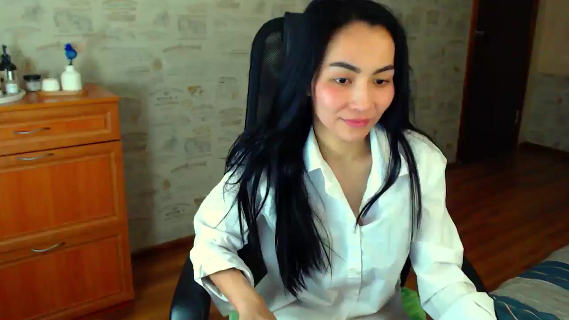 Gallery image thumbnail from TenderOrchid's myfreecams stream on, 04/20/2025, 24:32 image 20 of 20