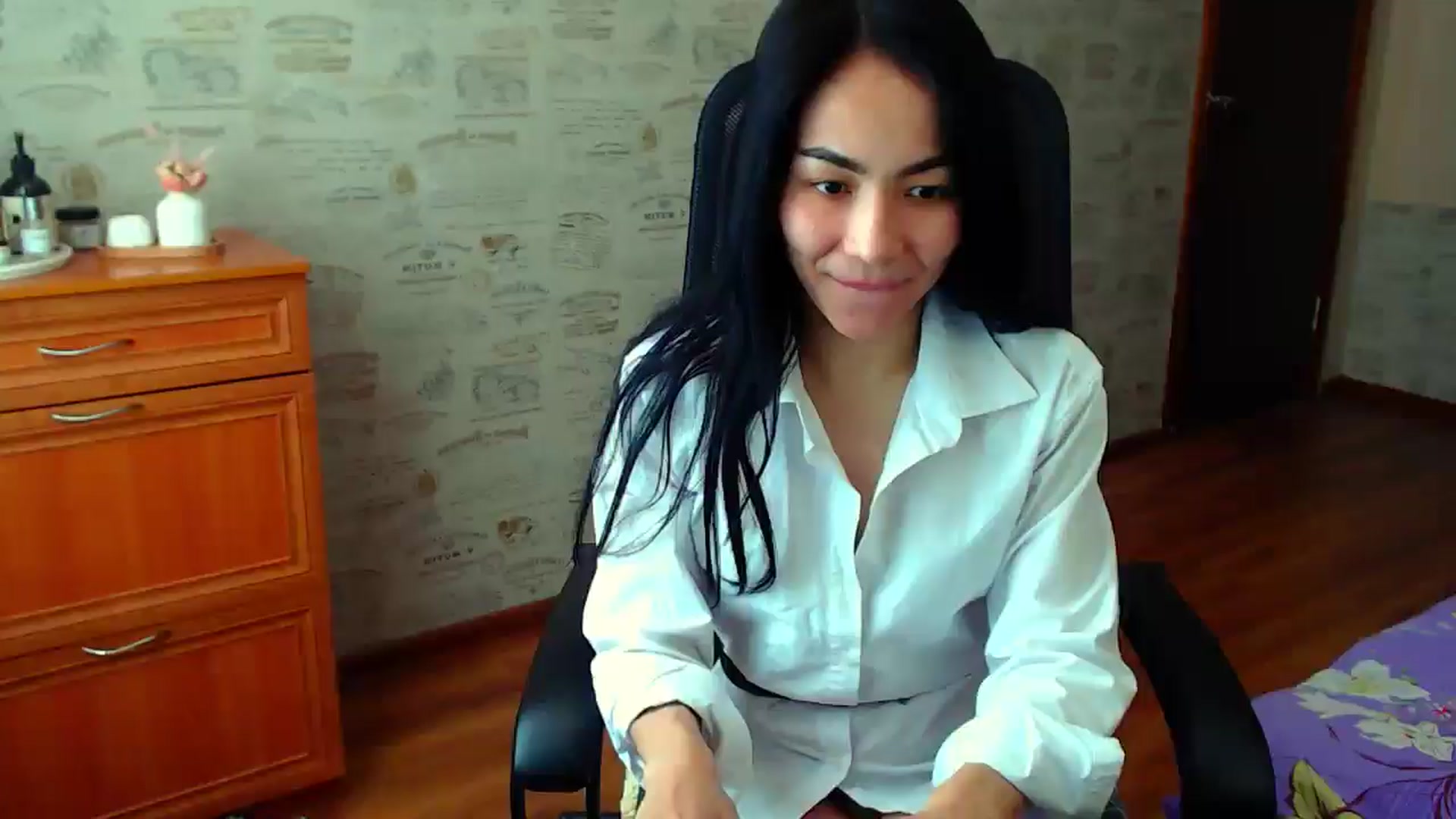 Gallery image thumbnail from TenderOrchid's myfreecams stream on, 05/04/2025, 09:56 image 1 of 20