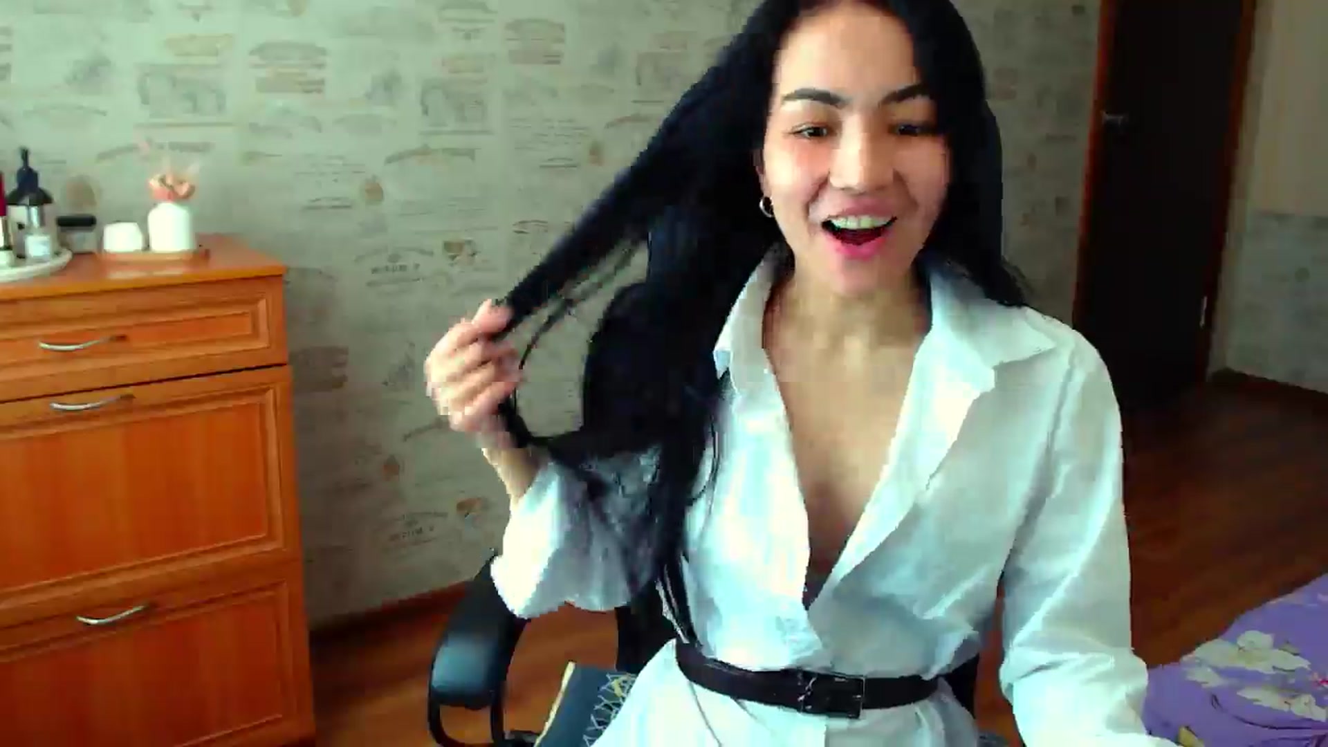 Gallery image thumbnail from TenderOrchid's myfreecams stream on, 05/04/2025, 09:56 image 11 of 20
