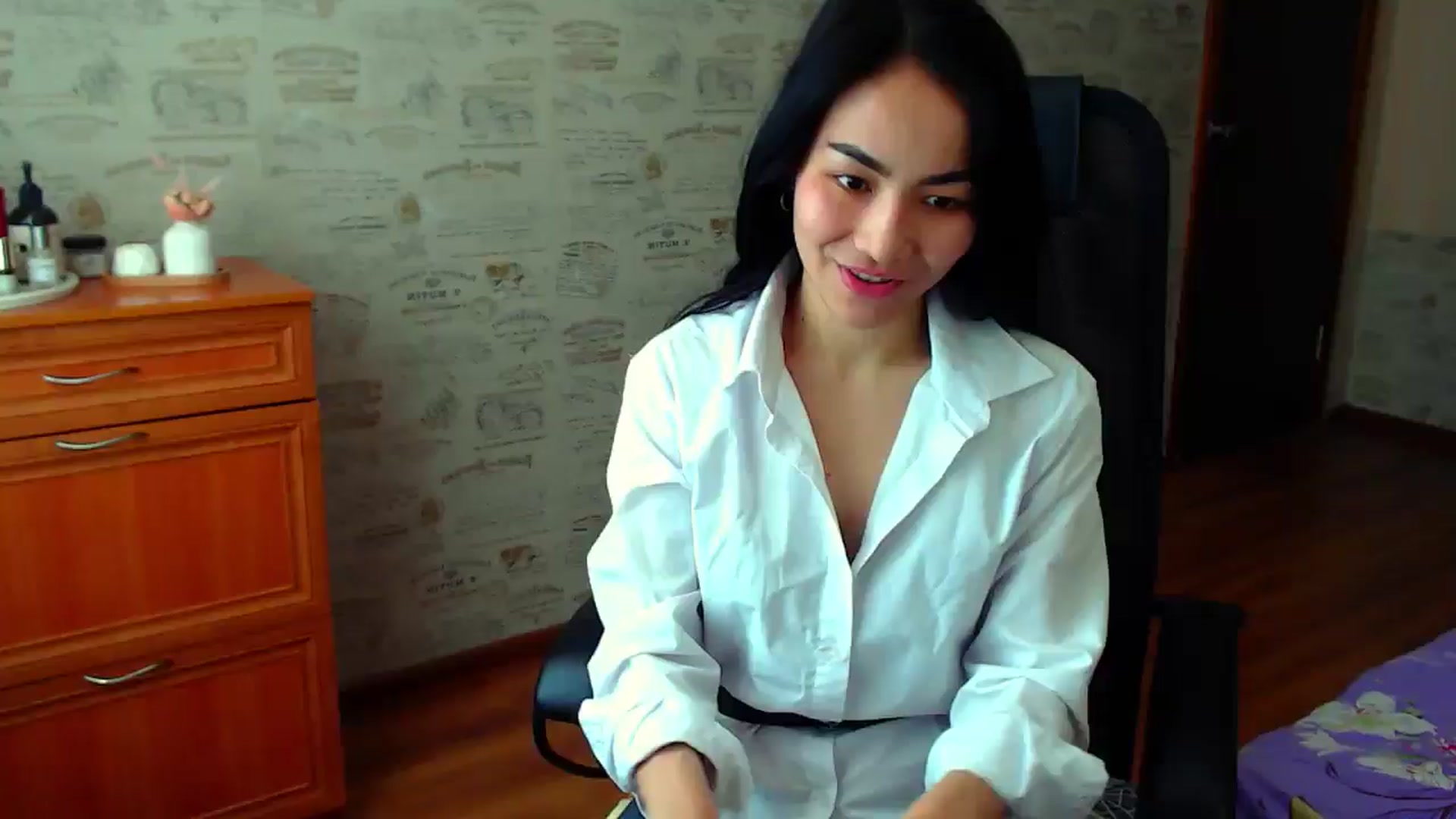 Gallery image thumbnail from TenderOrchid's myfreecams stream on, 05/04/2025, 09:56 image 7 of 20