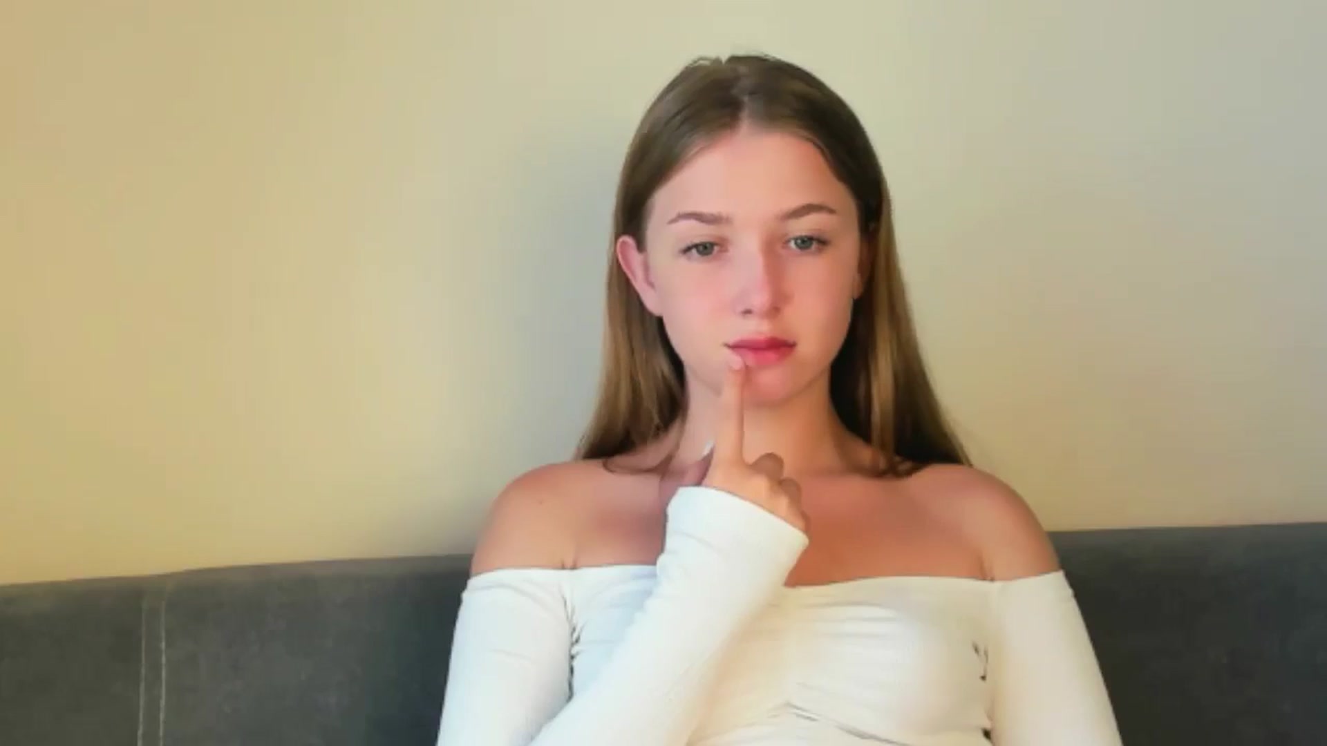 Gallery image thumbnail from TenderlyKate's myfreecams stream on, 07/09/2024, 08:53 image 5 of 20
