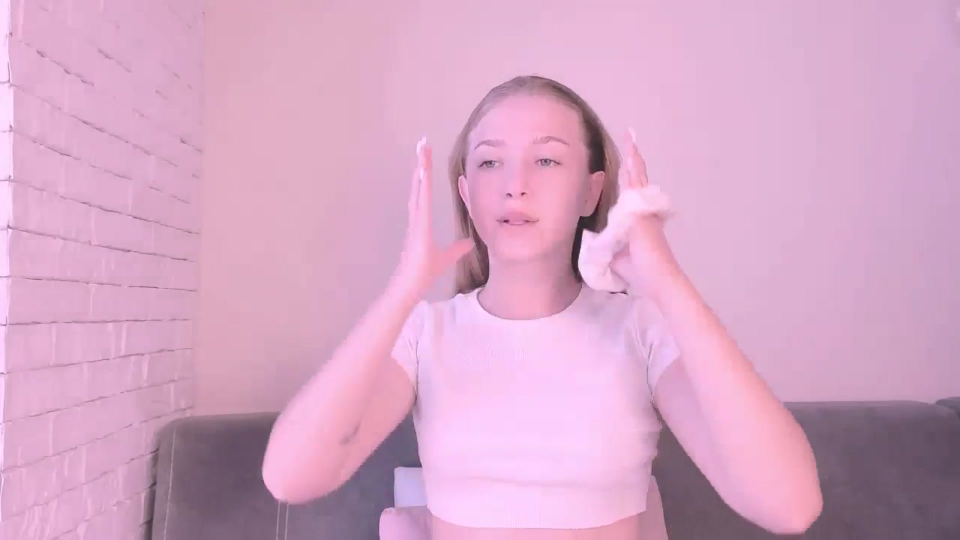 Gallery image thumbnail from TenderlyKate's myfreecams stream on, 07/13/2024, 08:37 image 18 of 20