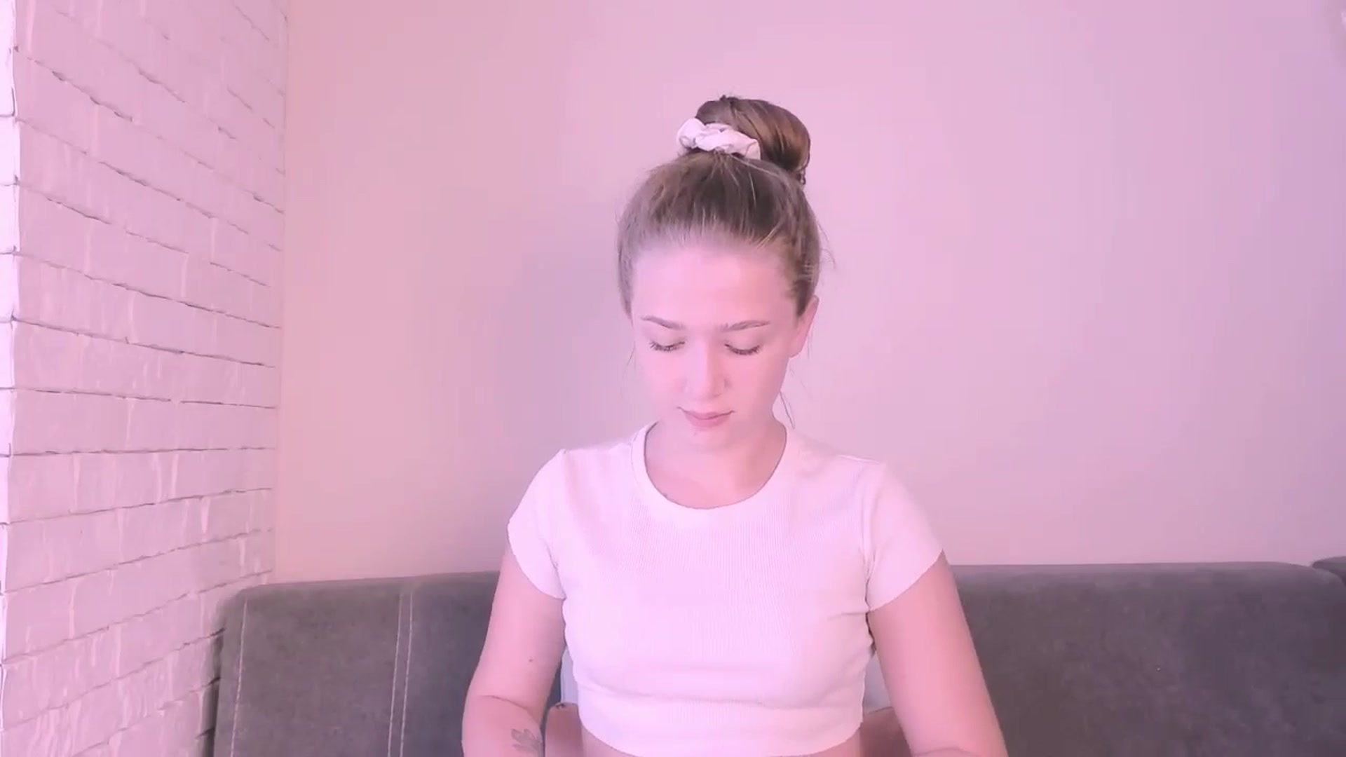 Gallery image thumbnail from TenderlyKate's myfreecams stream on, 07/13/2024, 08:37 image 7 of 20
