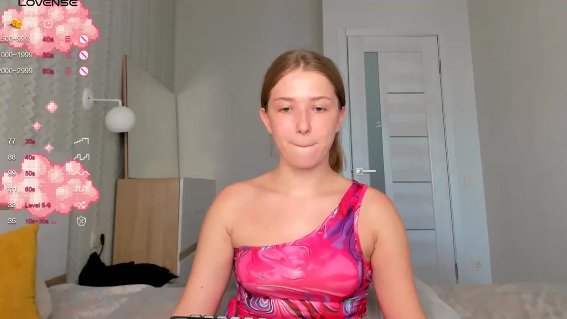 Gallery image thumbnail from TenderlyKate's myfreecams stream on, 07/17/2024, 08:01 image 14 of 20