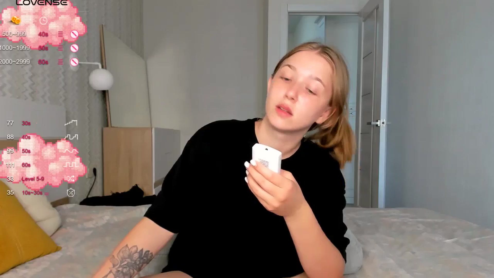Gallery image thumbnail from TenderlyKate's myfreecams stream on, 07/17/2024, 09:59 image 19 of 20