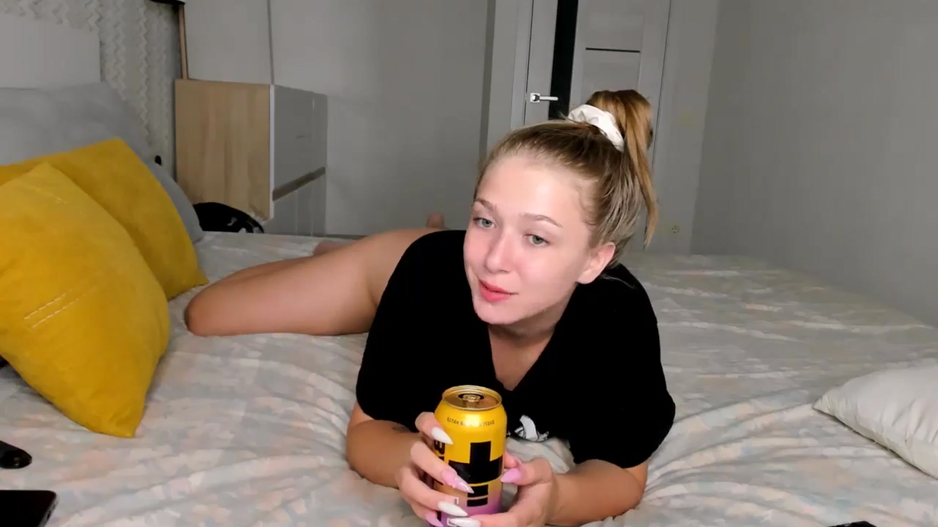 Gallery image thumbnail from TenderlyKate's myfreecams stream on, 07/25/2024, 24:01 image 3 of 20