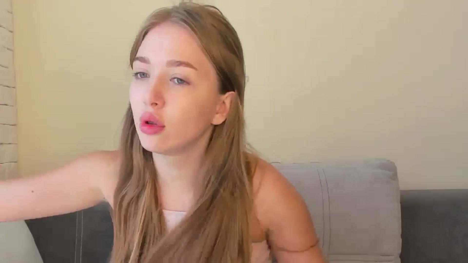 Gallery image thumbnail from TenderlyKate's myfreecams stream on, 08/23/2024, 12:03 image 17 of 20