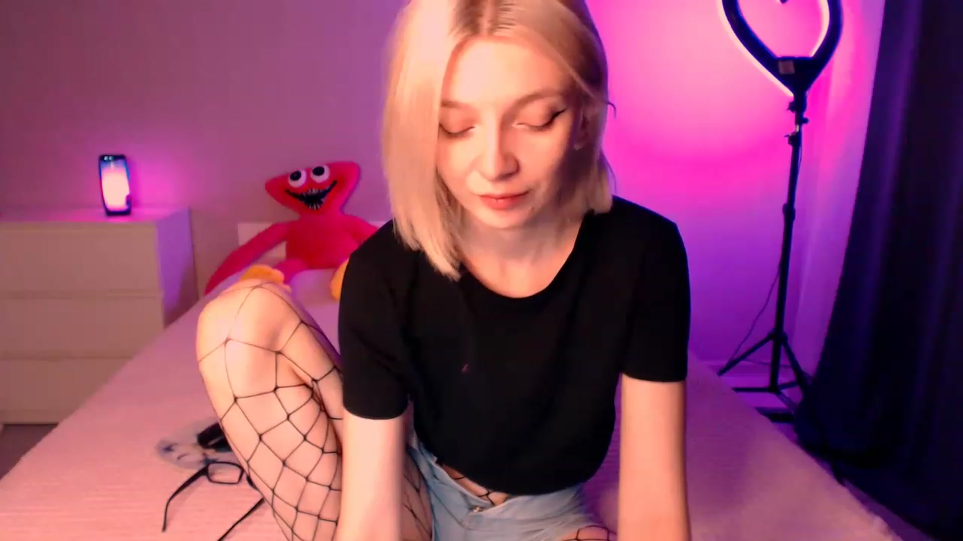 Gallery image thumbnail from TenderlyLolla's myfreecams stream on, 01/09/2023, 02:12 image 9 of 20