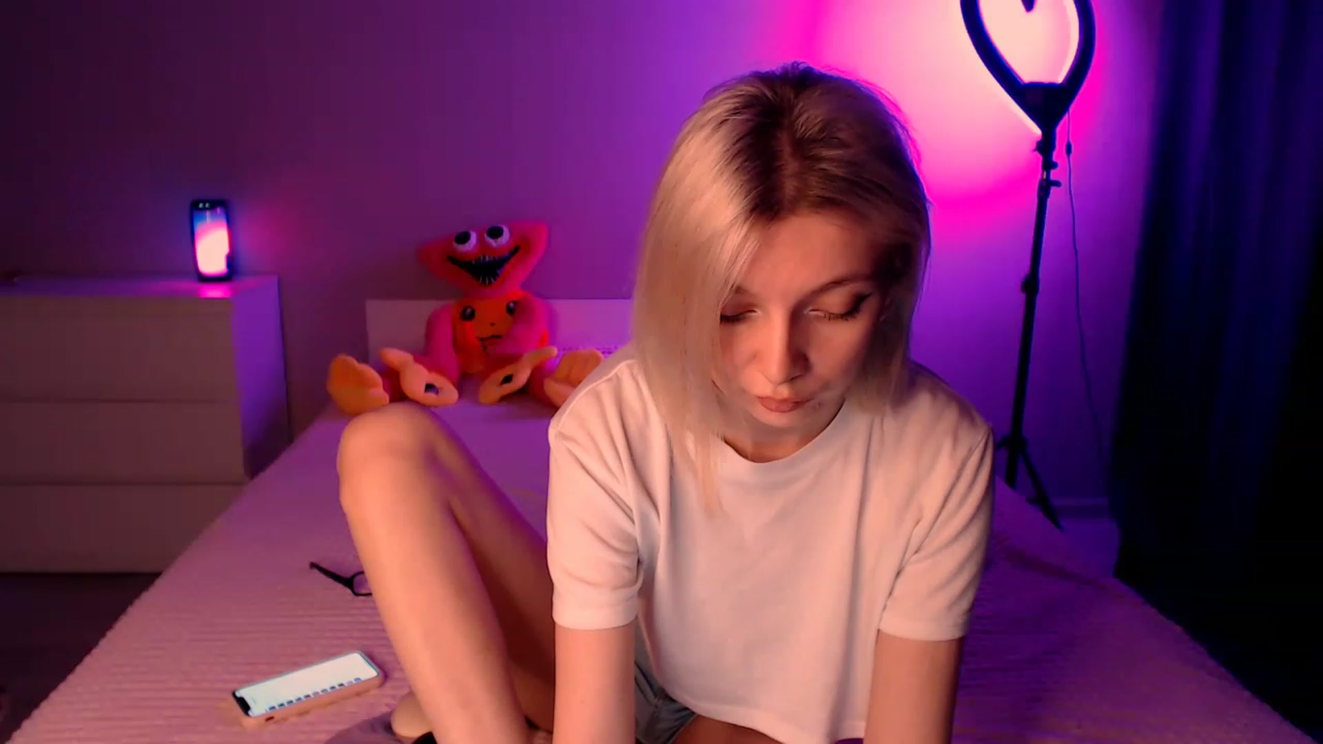 Gallery image thumbnail from TenderlyLolla's myfreecams stream on, 01/30/2023, 11:57 image 14 of 20
