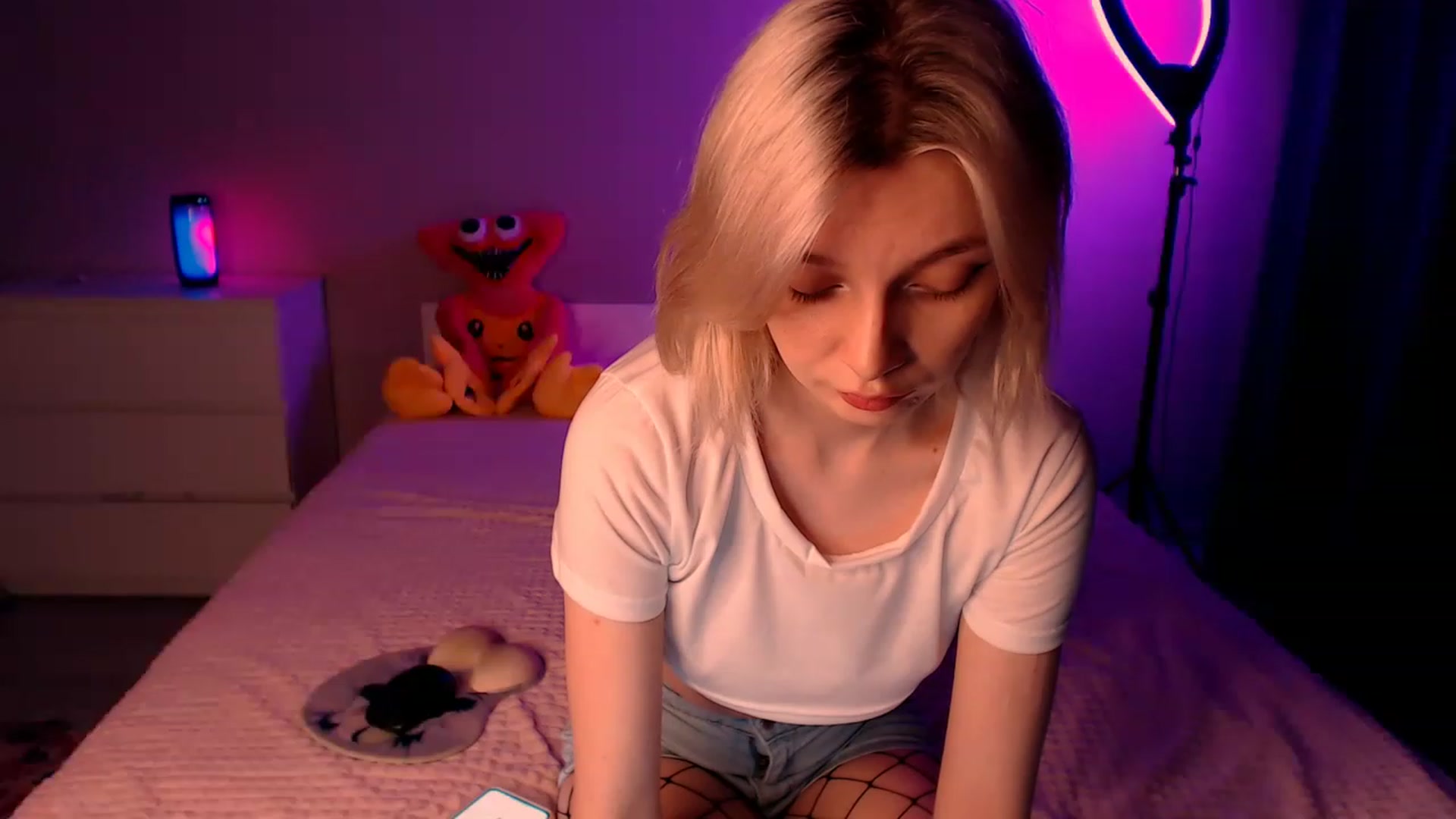 Gallery image thumbnail from TenderlyLolla's myfreecams stream on, 02/05/2023, 14:38 image 19 of 20