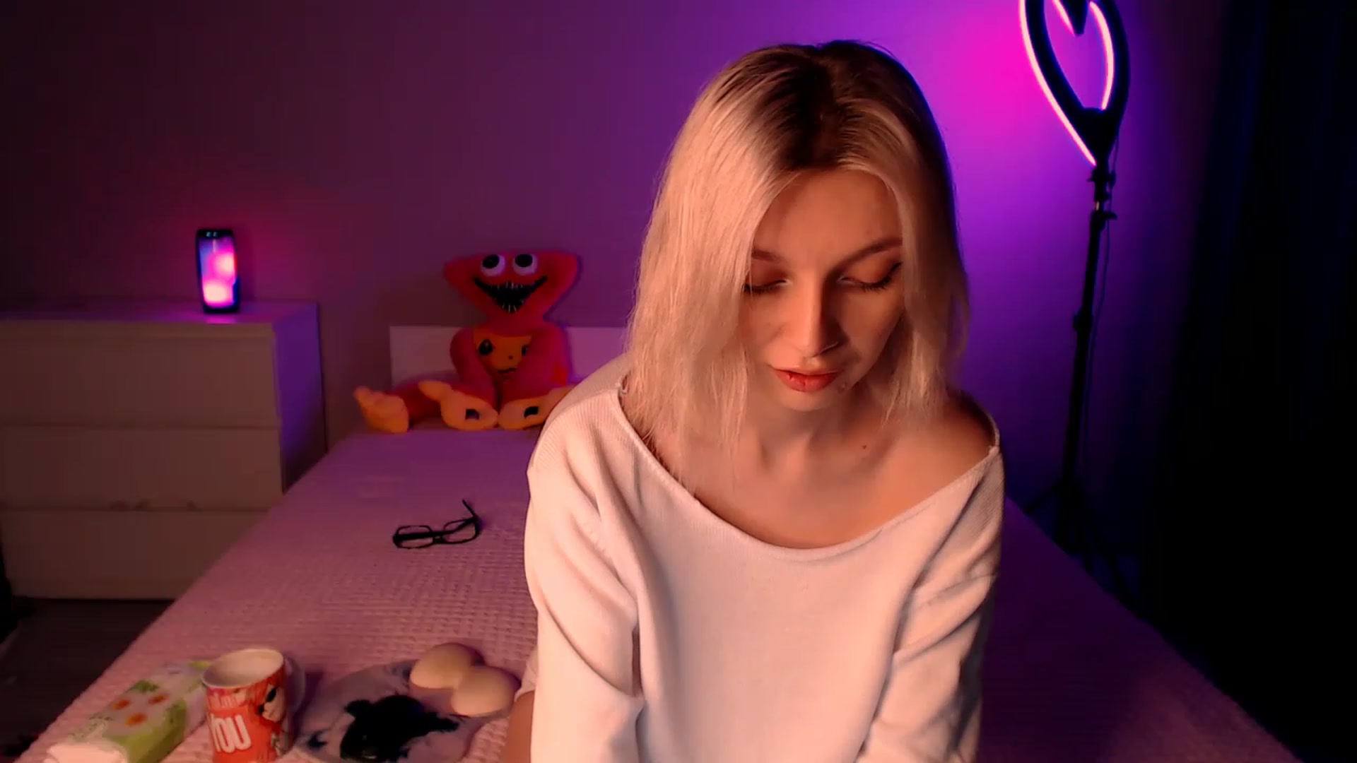 Gallery image thumbnail from TenderlyLolla's myfreecams stream on, 02/06/2023, 13:58 image 8 of 20