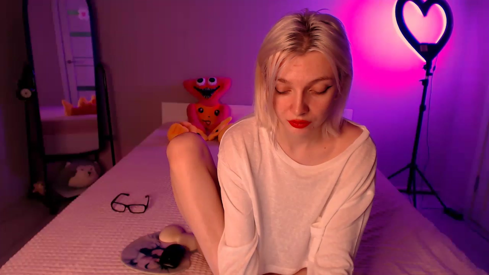 Gallery image thumbnail from TenderlyLolla's myfreecams stream on, 03/08/2023, 13:52 image 5 of 20