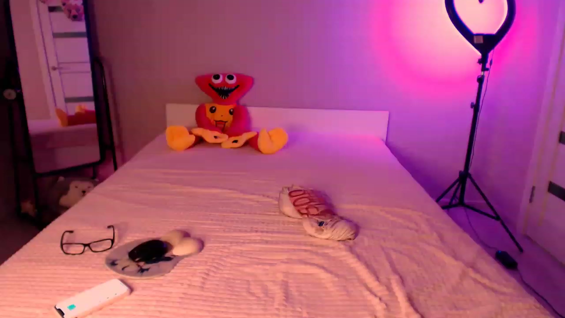 Gallery image thumbnail from TenderlyLolla's myfreecams stream on, 03/11/2023, 14:33 image 9 of 20