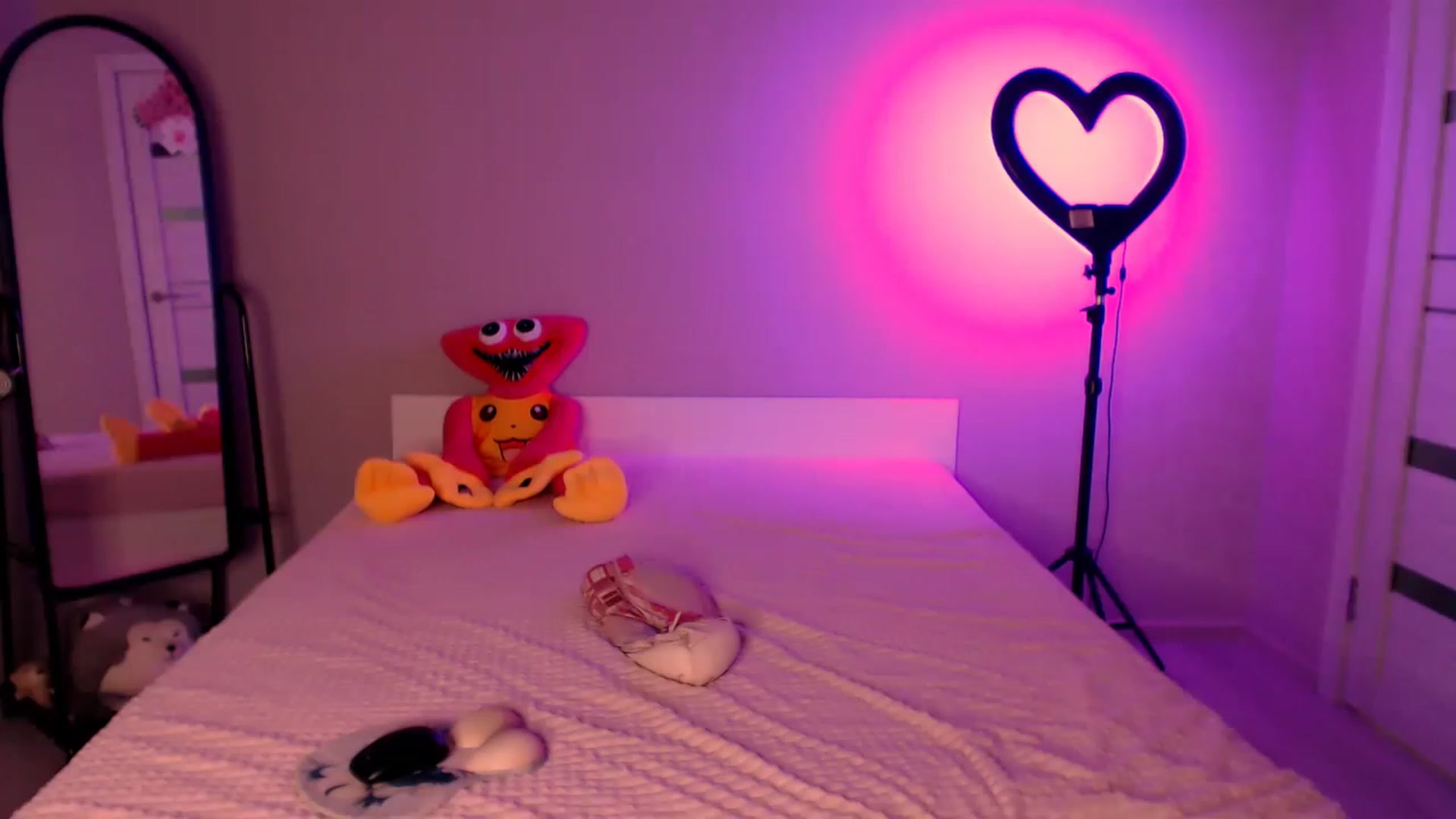 Gallery image thumbnail from TenderlyLolla's myfreecams stream on, 03/14/2023, 14:14 image 18 of 20