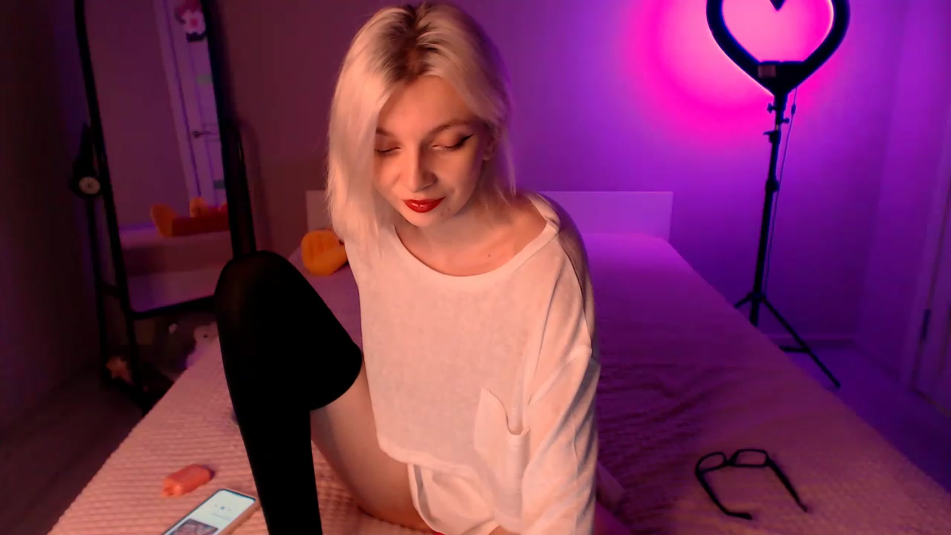 Gallery image thumbnail from TenderlyLolla's myfreecams stream on, 03/25/2023, 16:13 image 15 of 20
