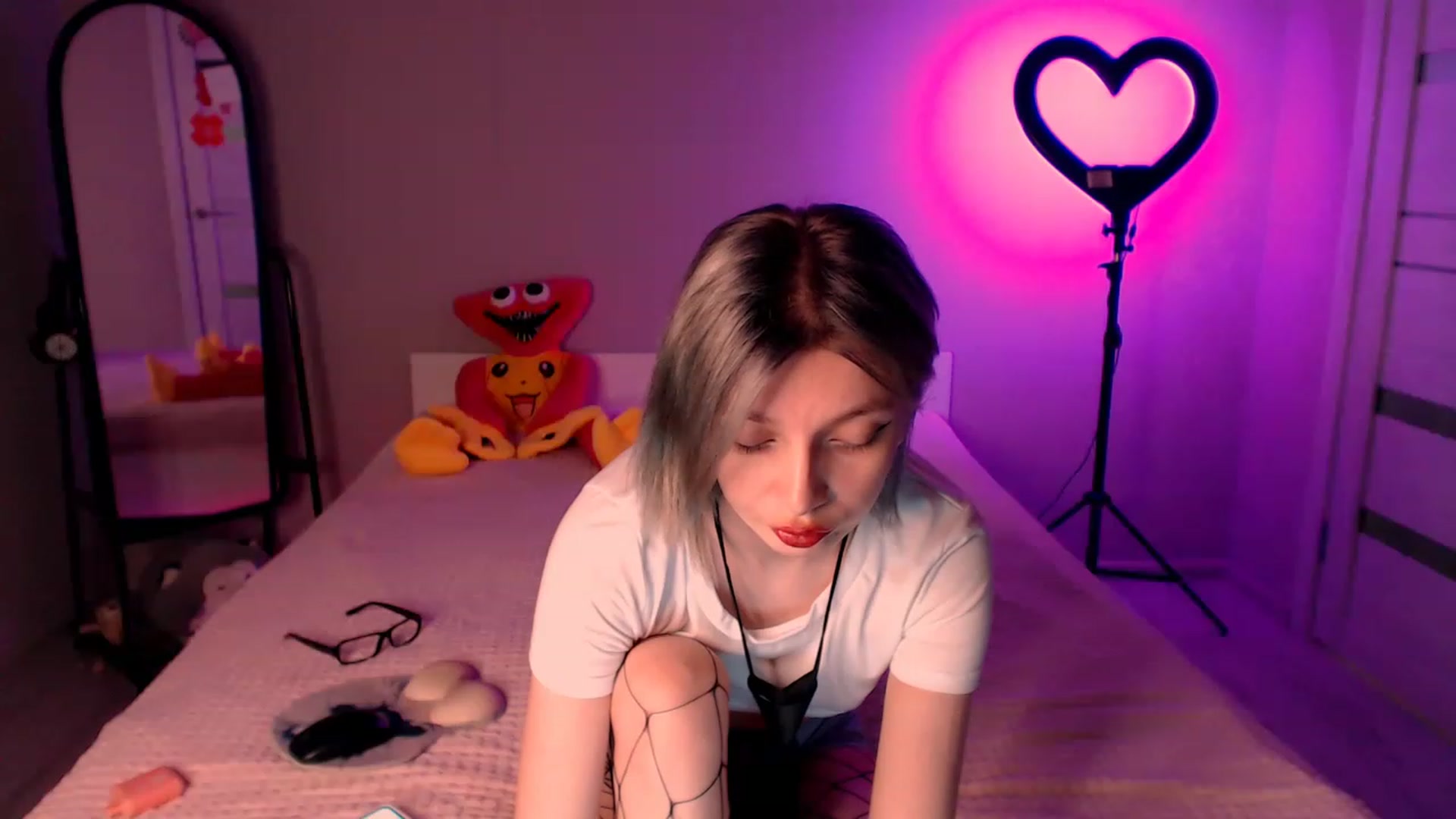 Gallery image thumbnail from TenderlyLolla's myfreecams stream on, 04/05/2023, 16:37 image 4 of 20