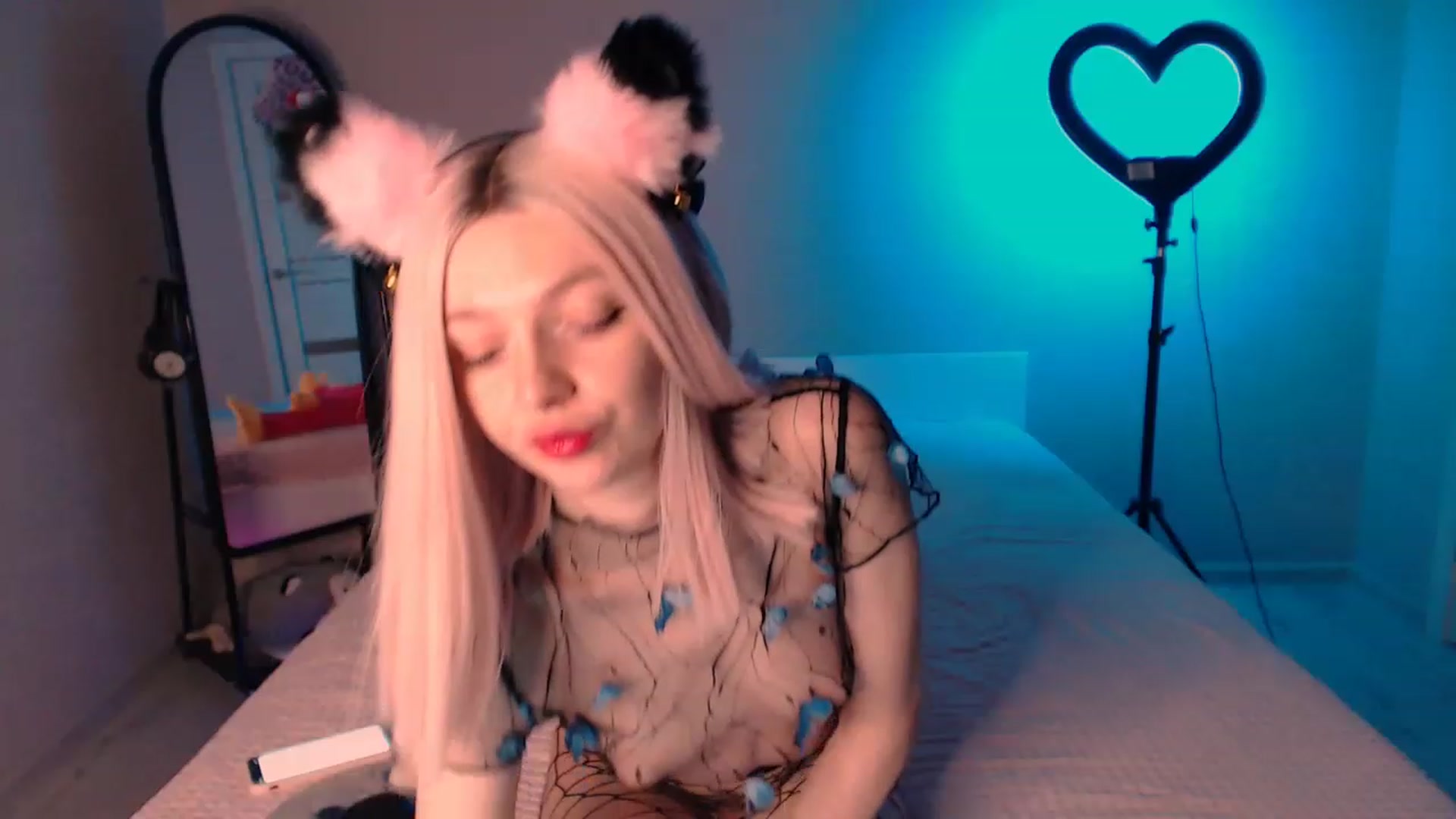 Gallery image thumbnail from TenderlyLolla's myfreecams stream on, 05/01/2023, 16:08 image 2 of 20