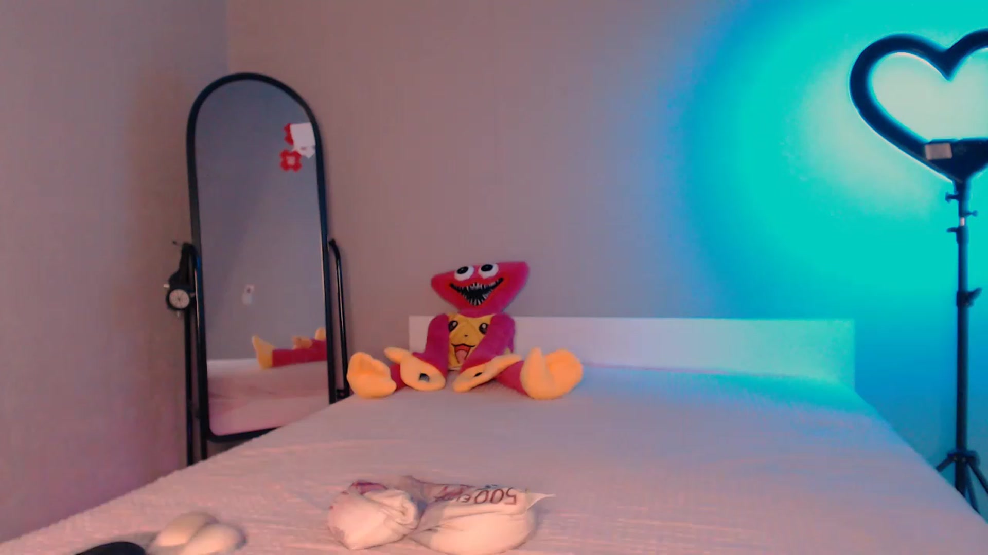Gallery image thumbnail from TenderlyLolla's myfreecams stream on, 05/01/2023, 16:08 image 17 of 20