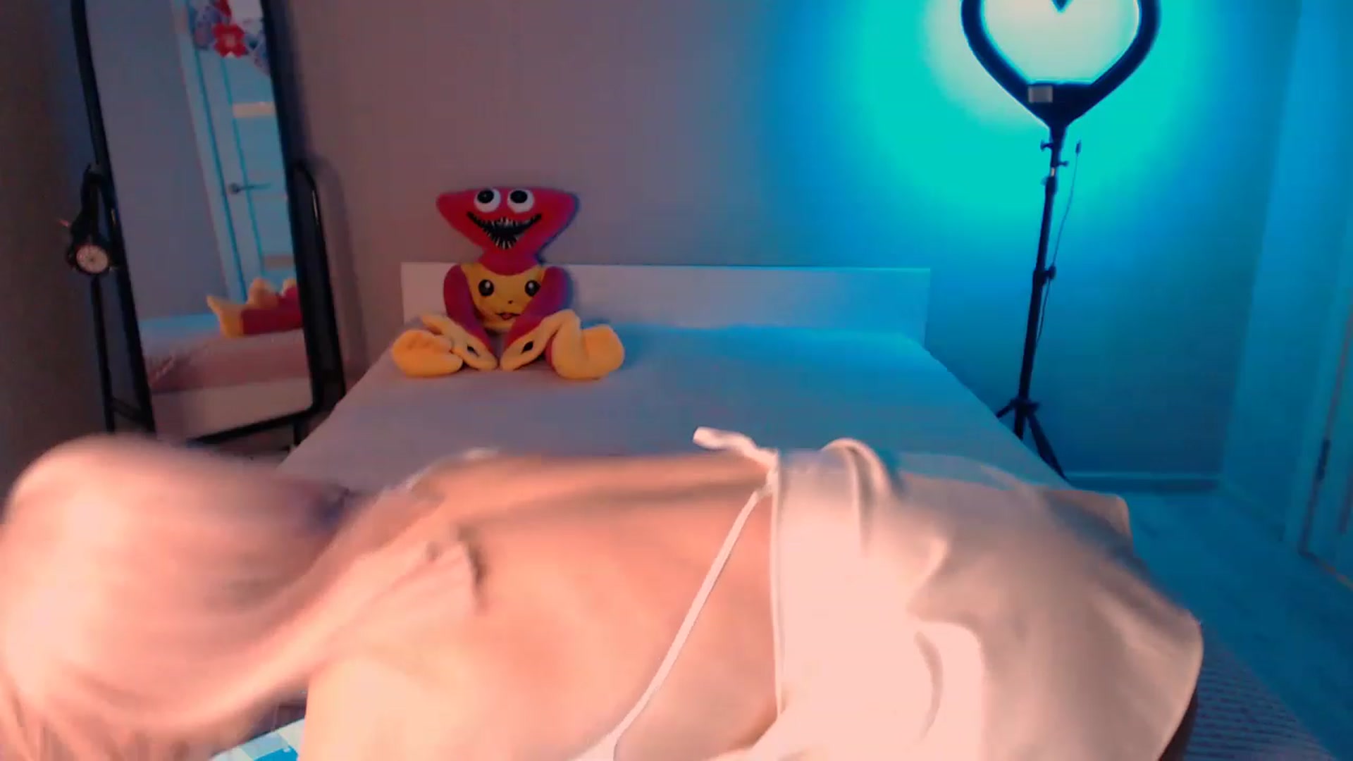 Gallery image thumbnail from TenderlyLolla's myfreecams stream on, 05/12/2023, 15:41 image 6 of 20