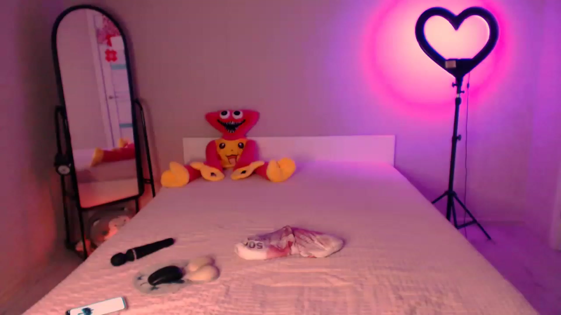 Gallery image thumbnail from TenderlyLolla's myfreecams stream on, 06/24/2023, 03:40 image 19 of 20